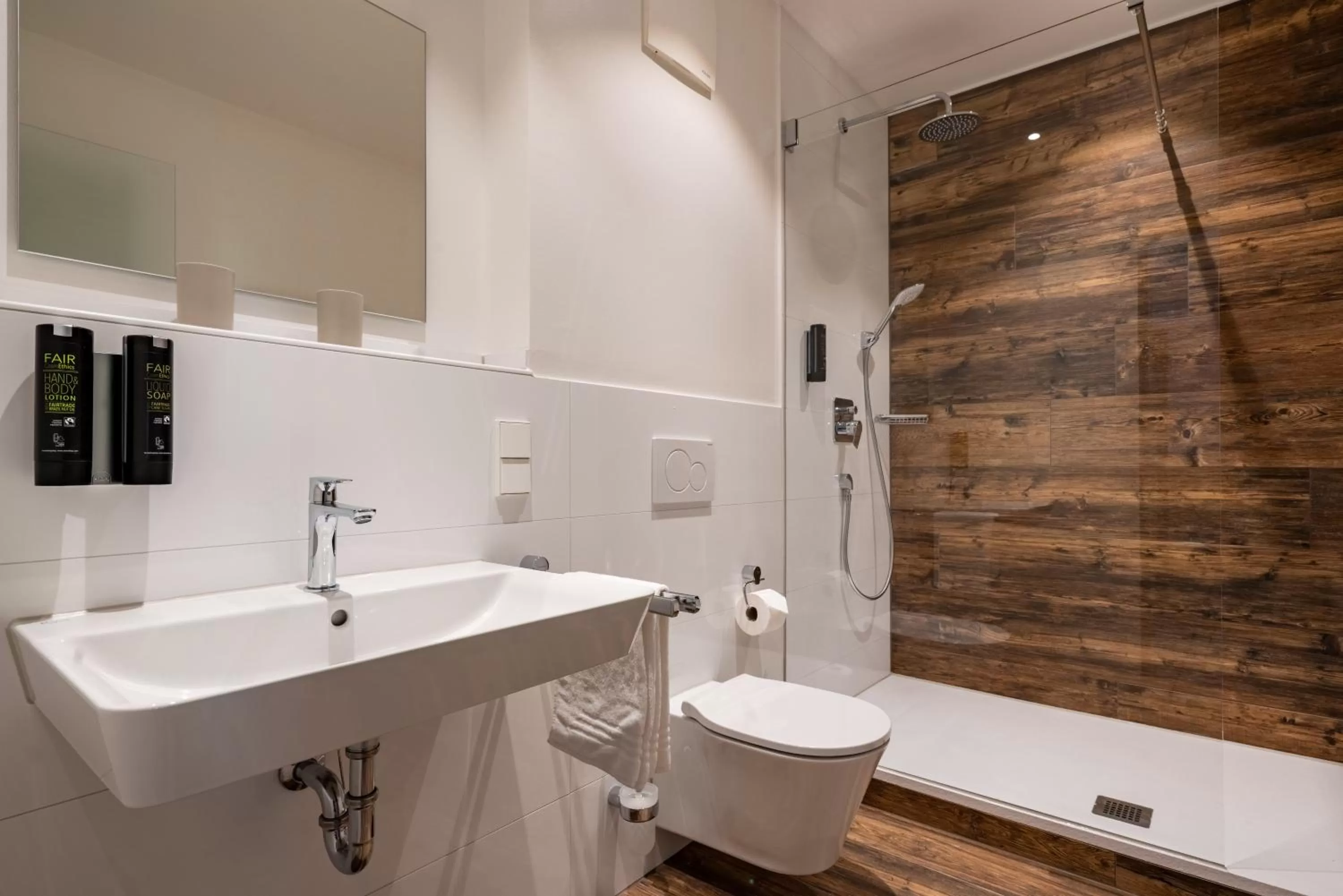 Bathroom in coucou hotel & kuckucks-stube (Titisee)