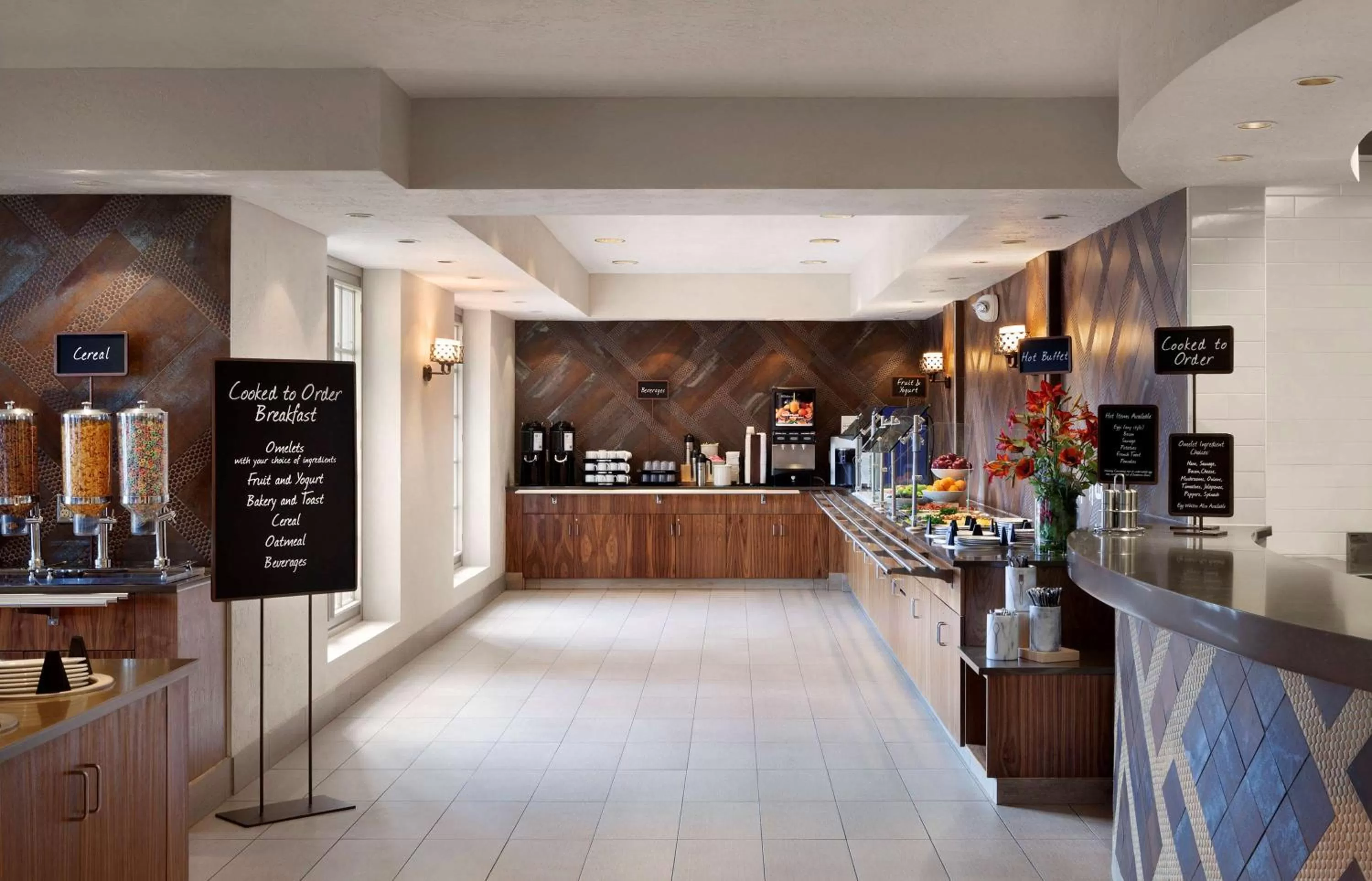 Breakfast in Embassy Suites by Hilton Phoenix Tempe