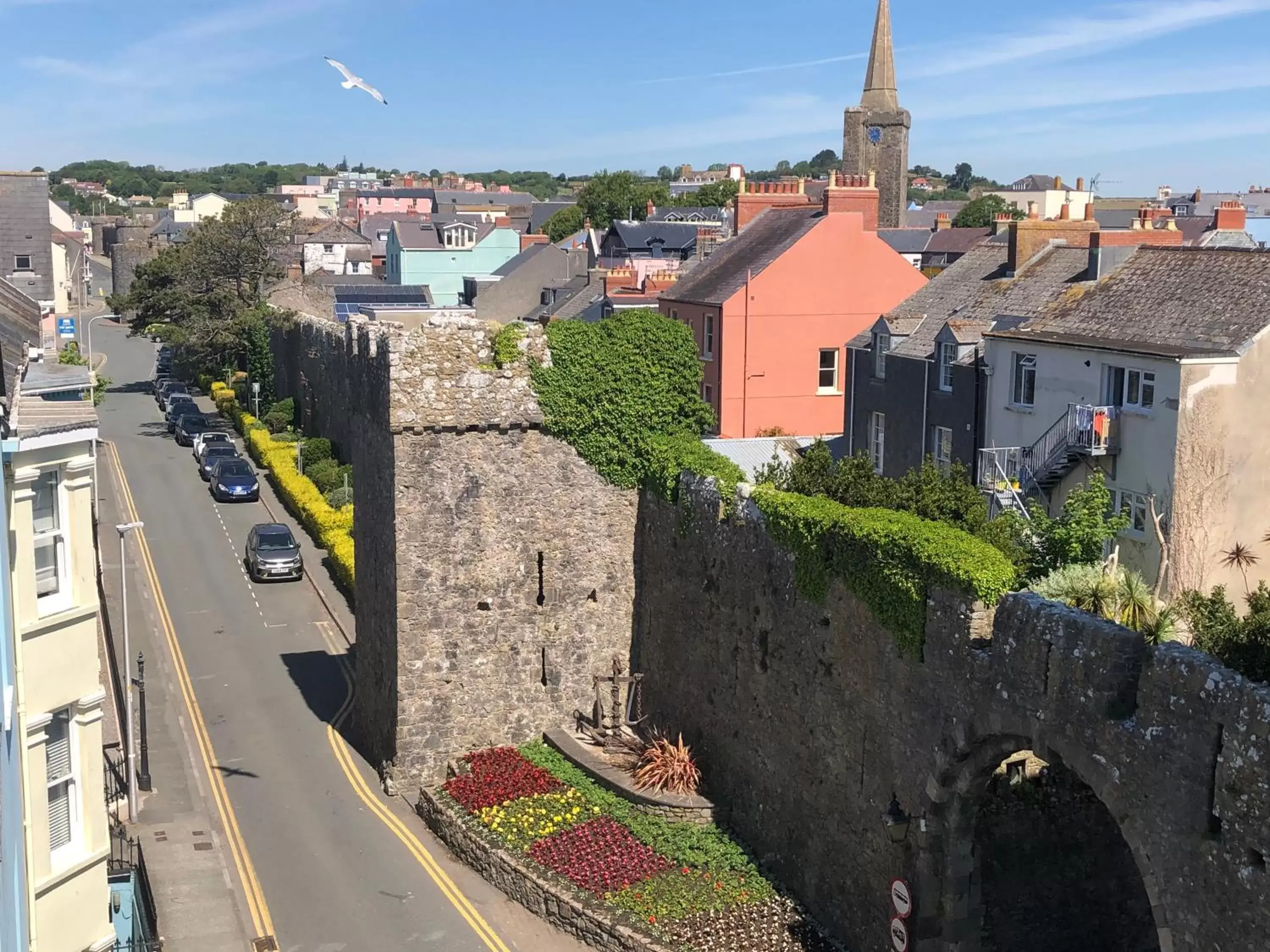 High Floor Compact Double (no elevator) in No: 1 The Esplanade Guest Accommodation. High Floor Compact Double (no elevator) in No: 1 The Esplanade Guest Accommodation.