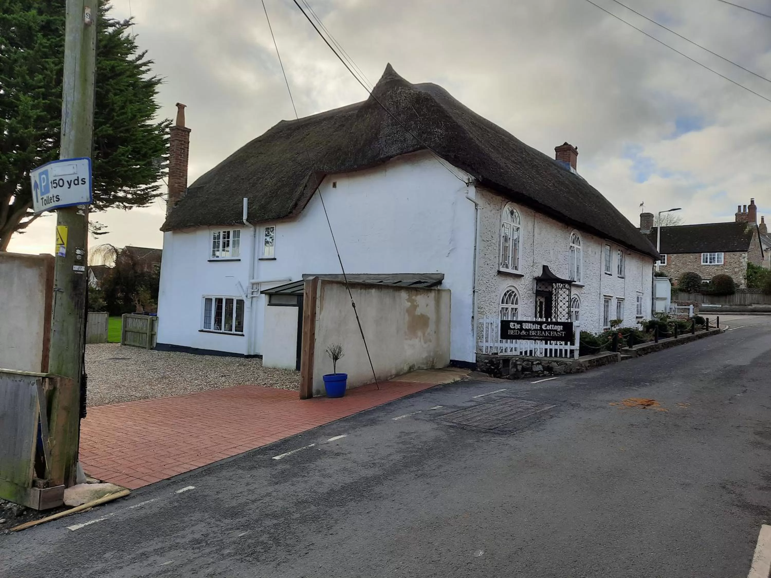 Property building in The White Cottage
