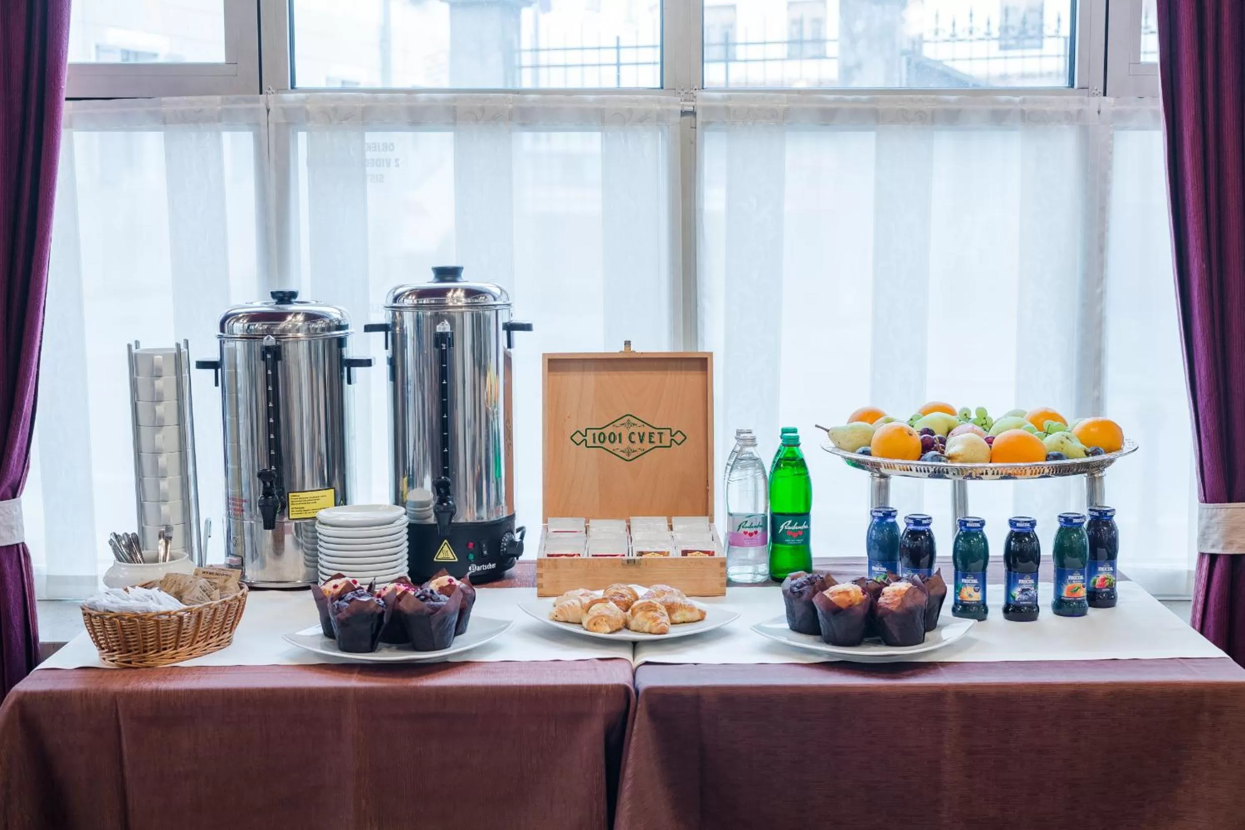 Coffee/tea facilities in Hotel Dvorec