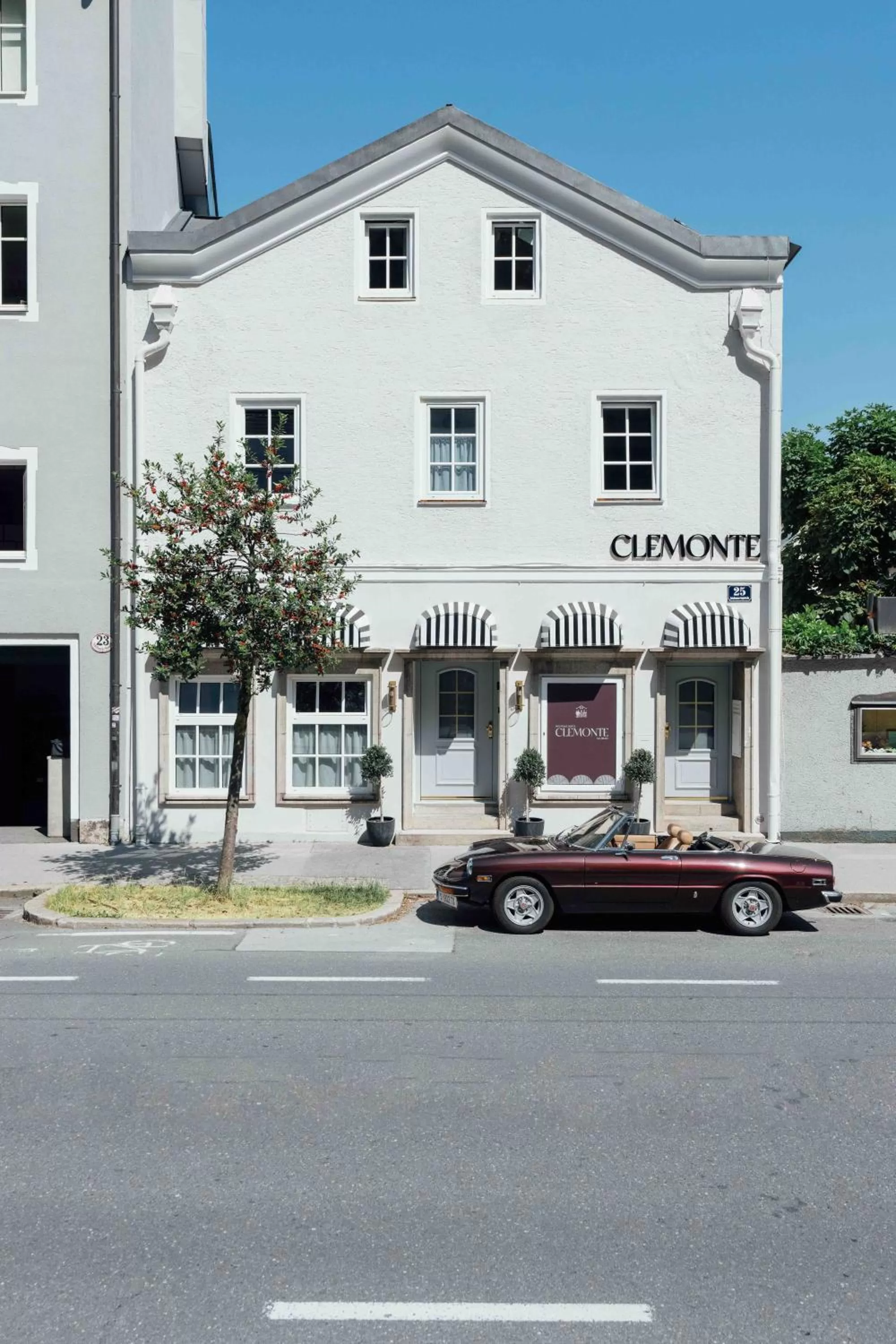 Property building in Clemonte Hotel - Your Reception-less Boutique Hideaway