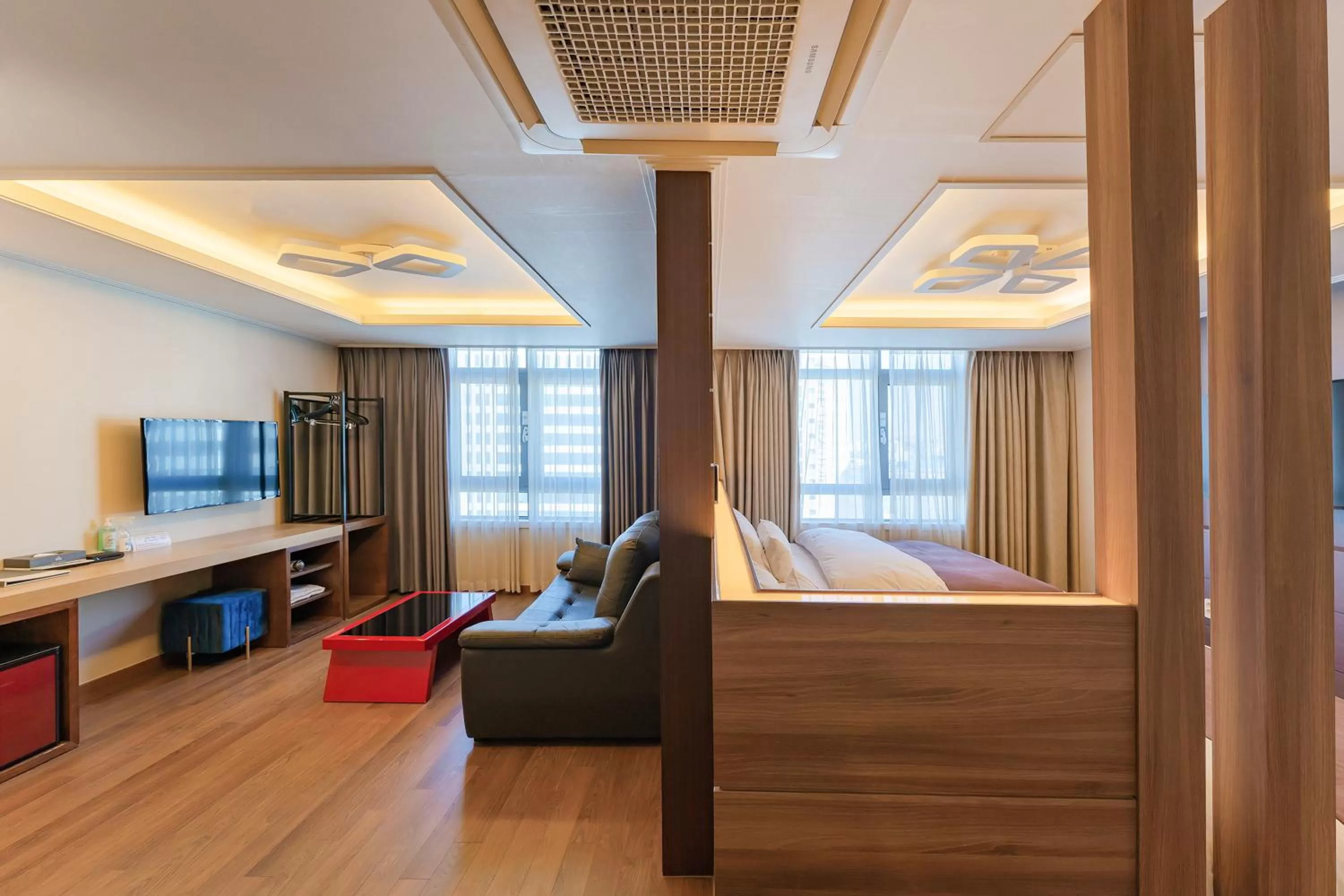 TV and multimedia, Bed in Central Park Hotel Busan