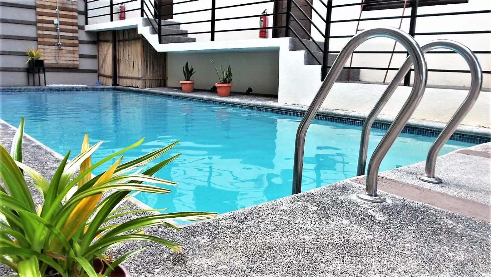Swimming pool in Vela Terraces Hotel