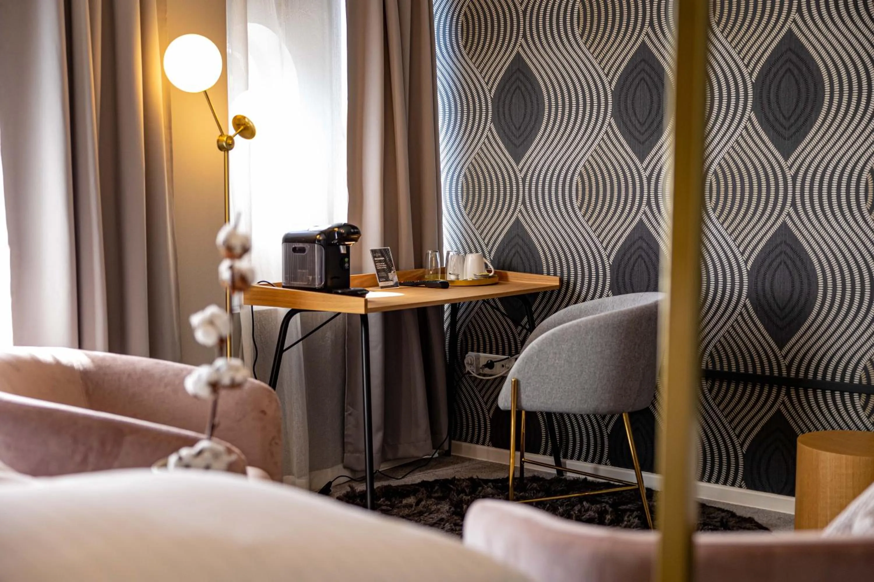 Photo of the whole room, Bed in Hotel Stadt Hamburg