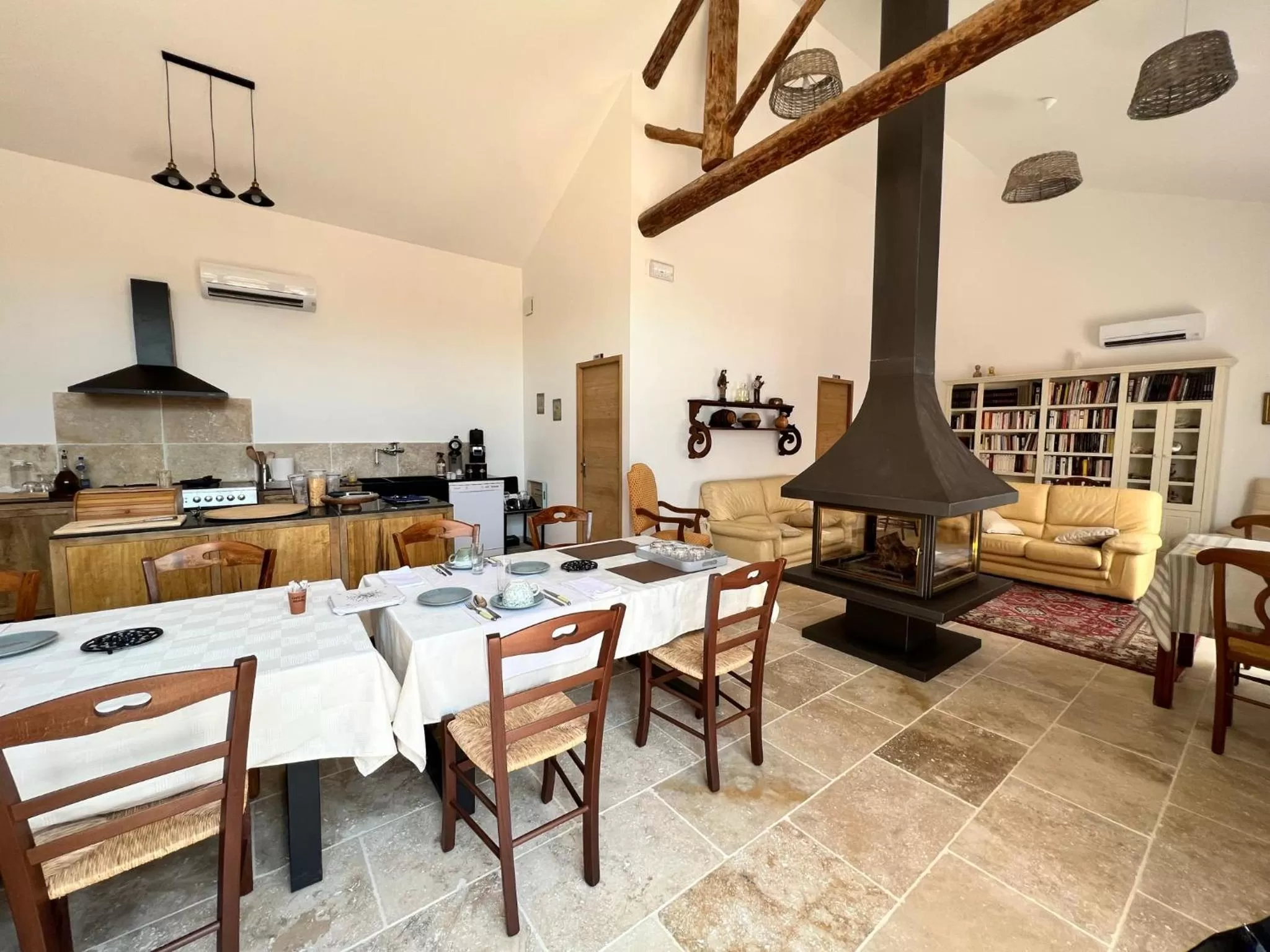 Seating area, Restaurant/Places to Eat in BASTIDE DES MARTELIERES