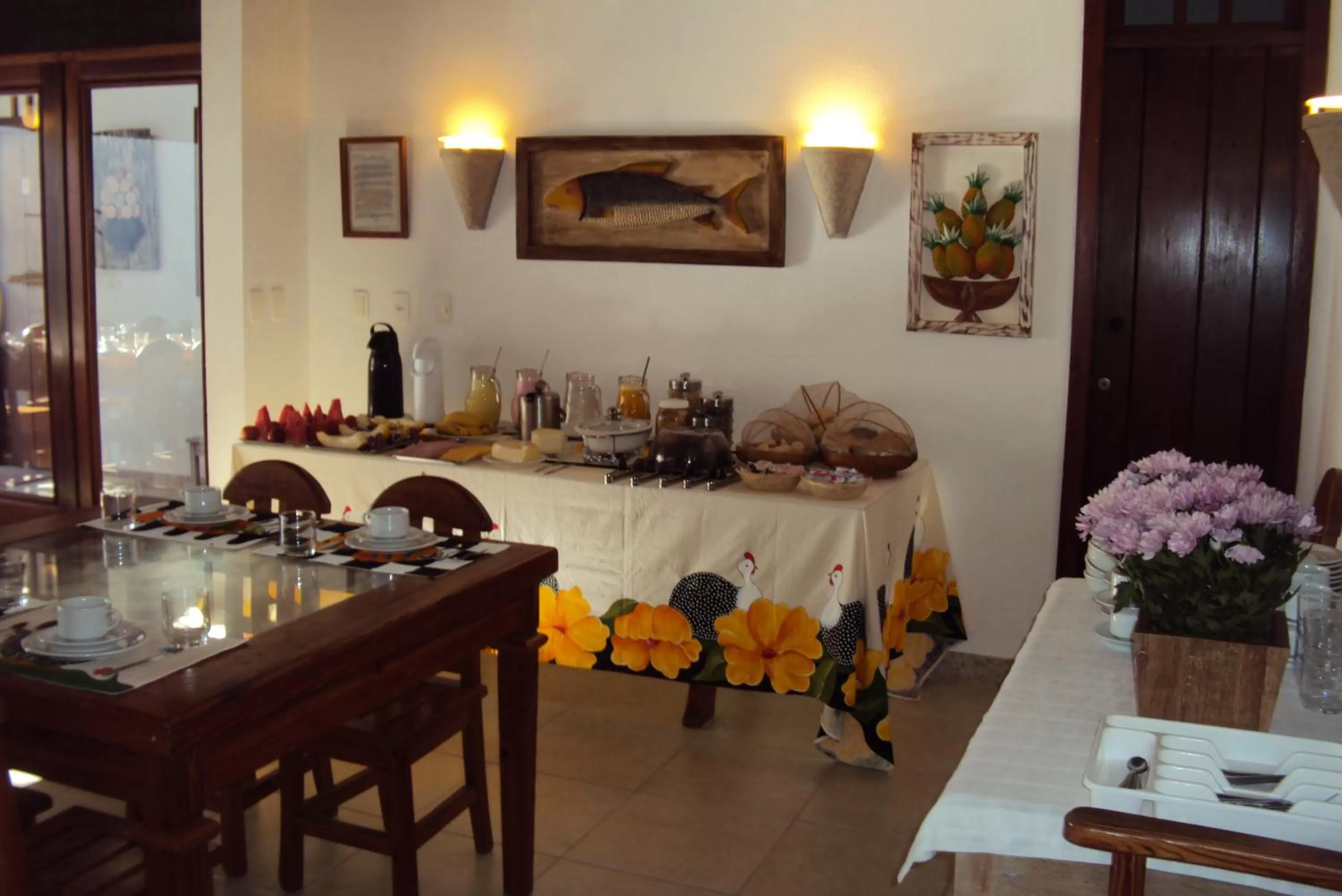 Restaurant/Places to Eat in Pousada Jataí