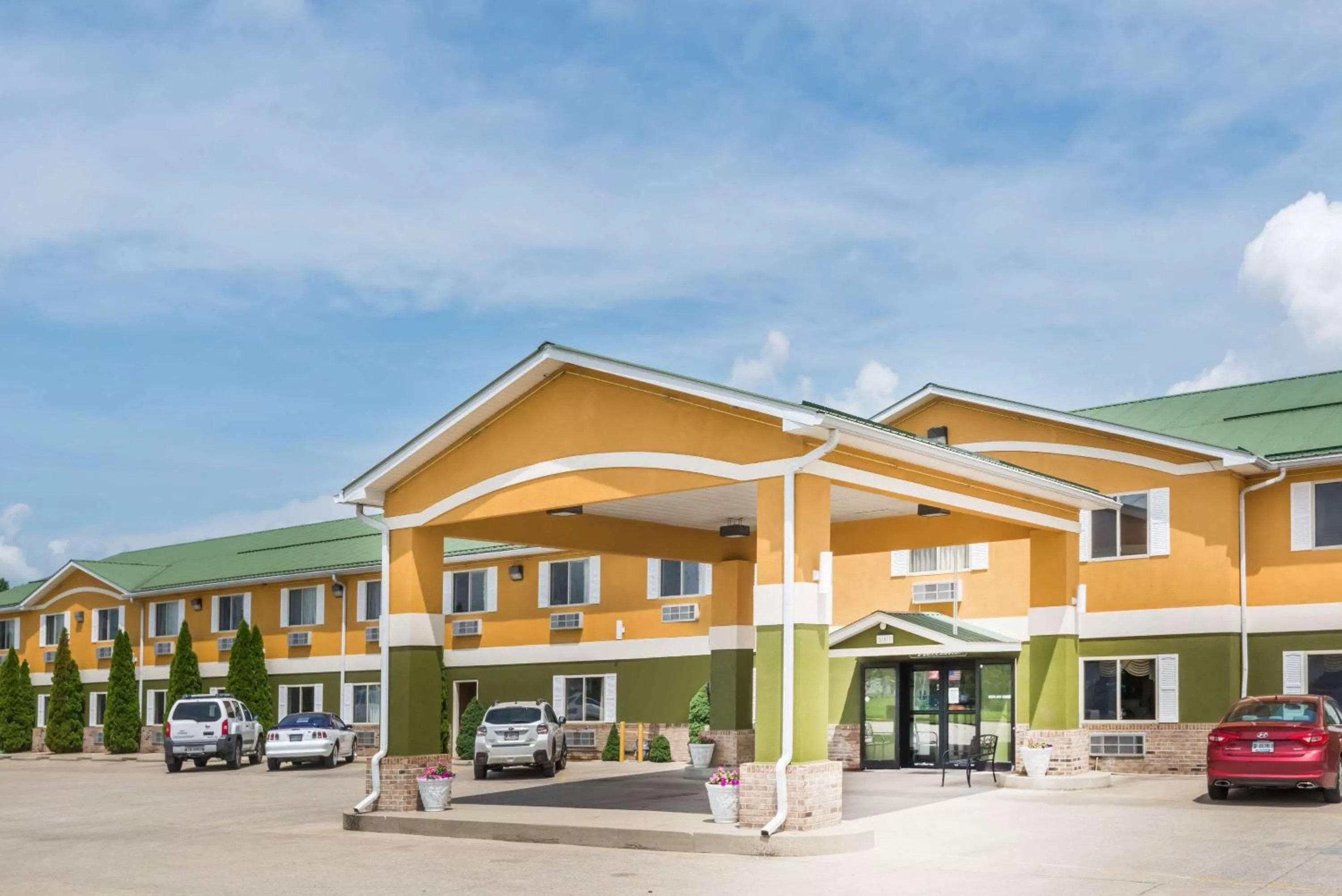 Property building in Super 8 by Wyndham Bedford