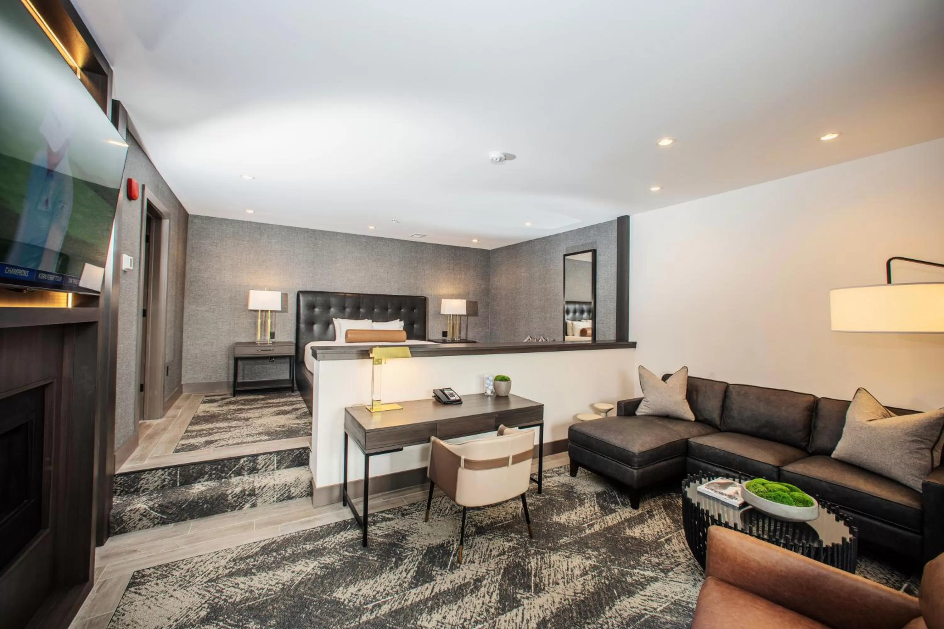 Seating area in Destination Geneva National