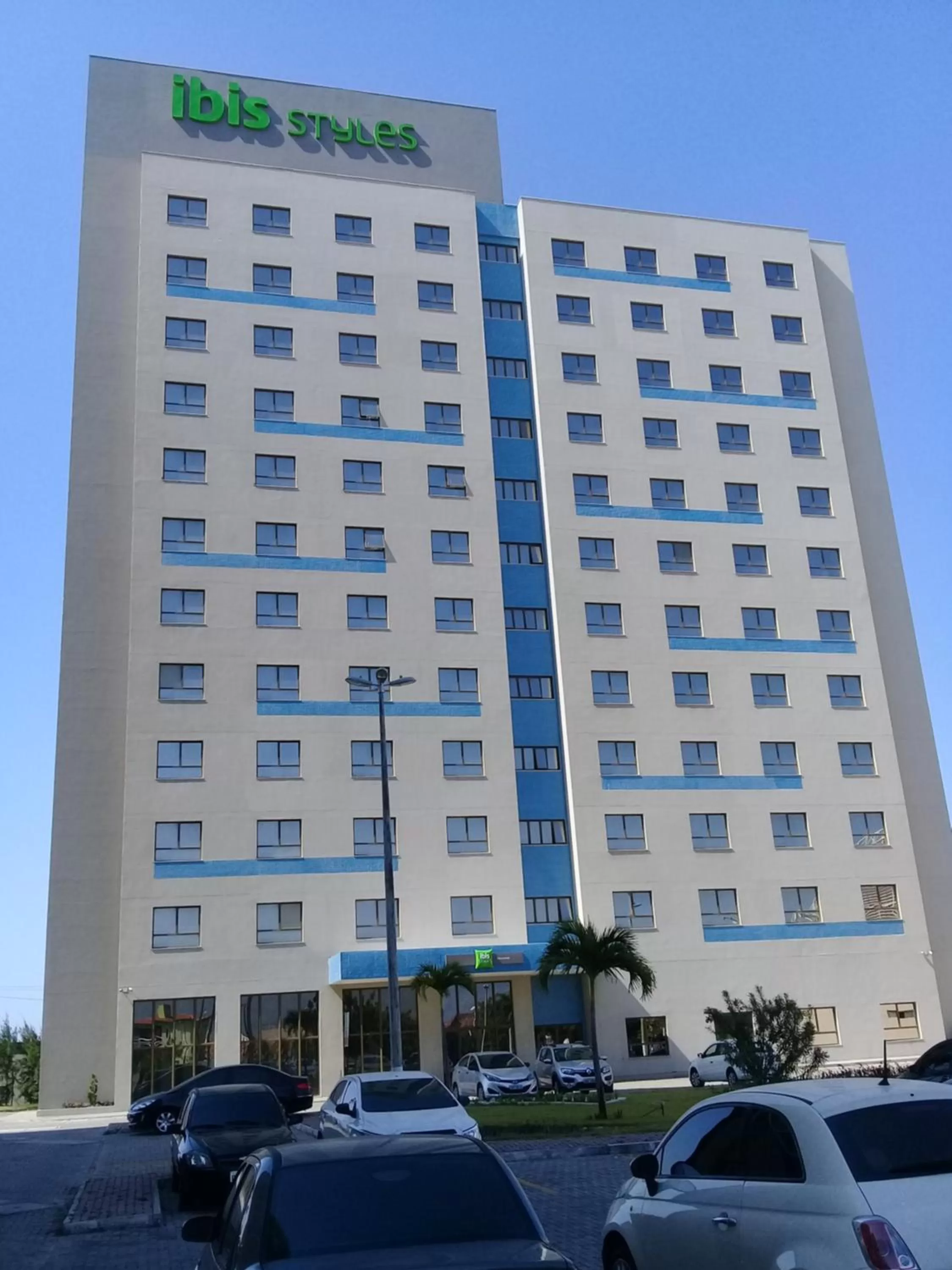 Facade/entrance in ibis Styles Maracanau