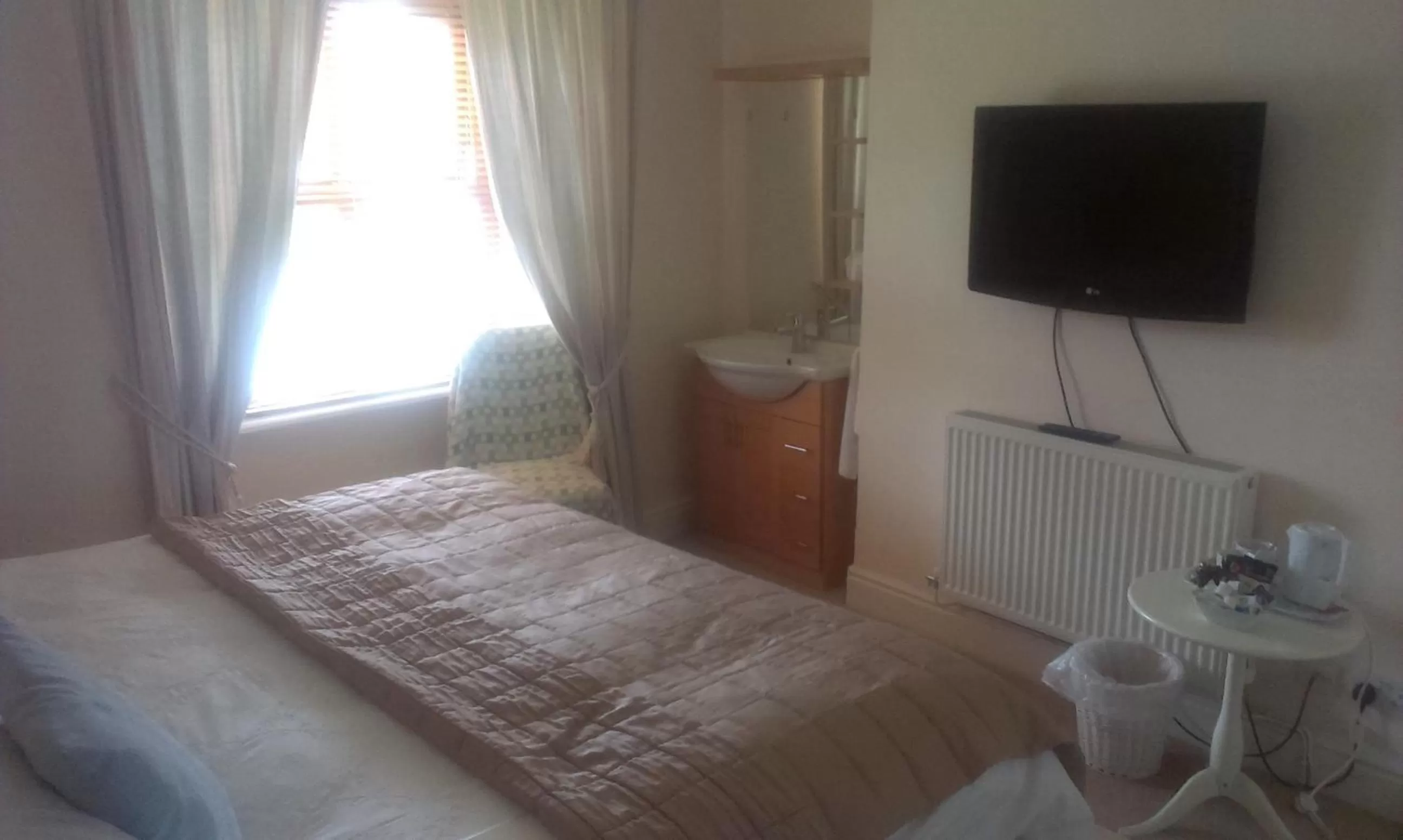 Bedroom, Bed in Pant Teg B & B