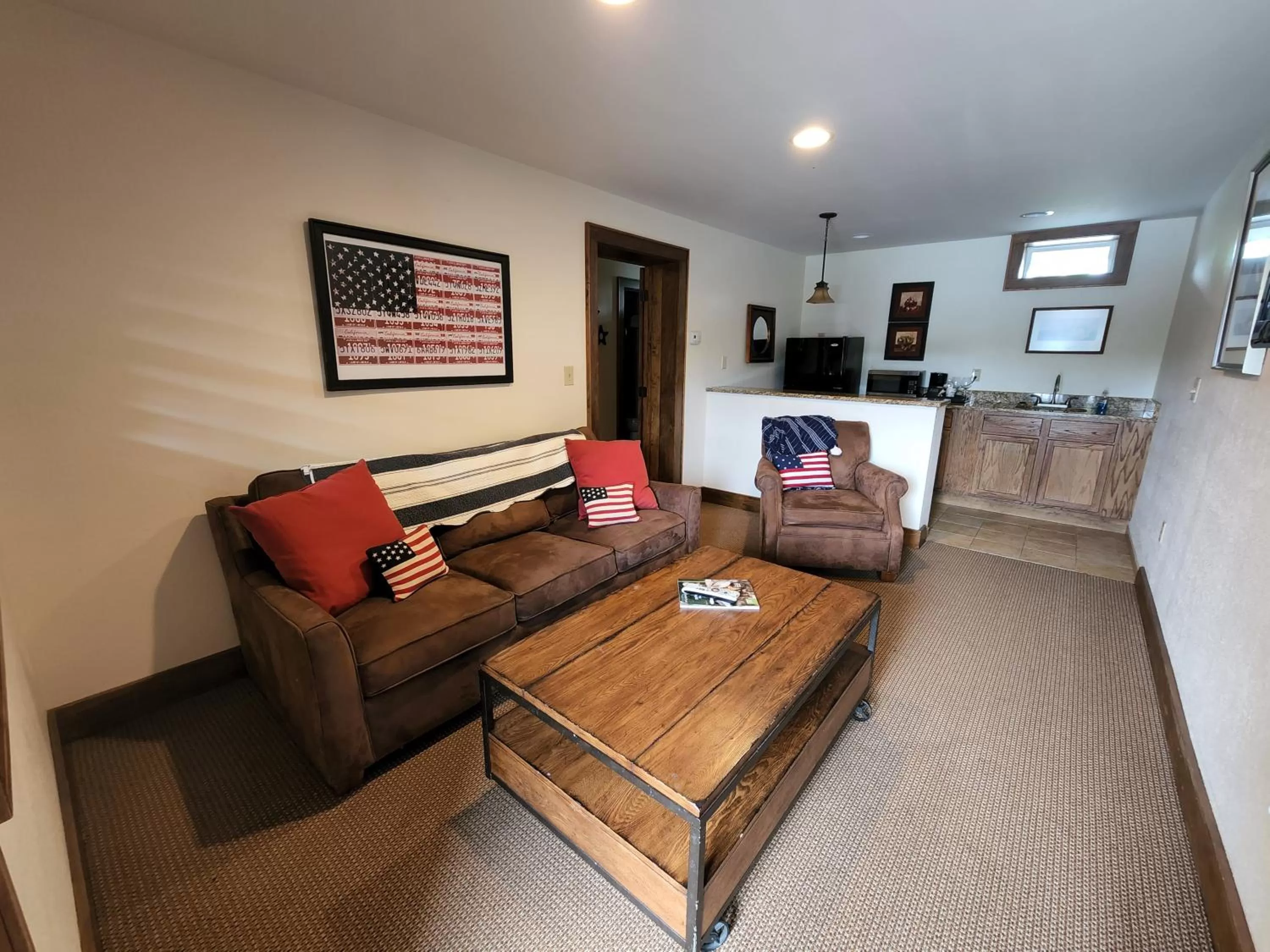 Living room in The Inn at Shady Lawn