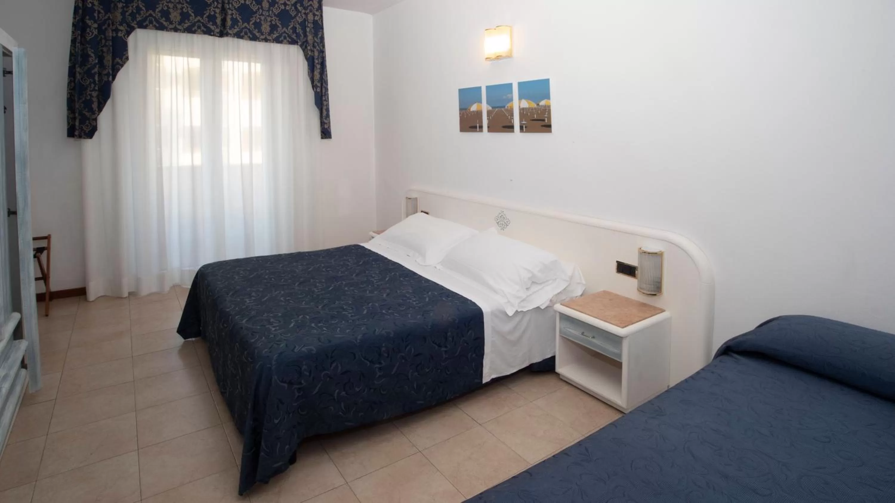 Bedroom, Bed in Hotel Du Soleil