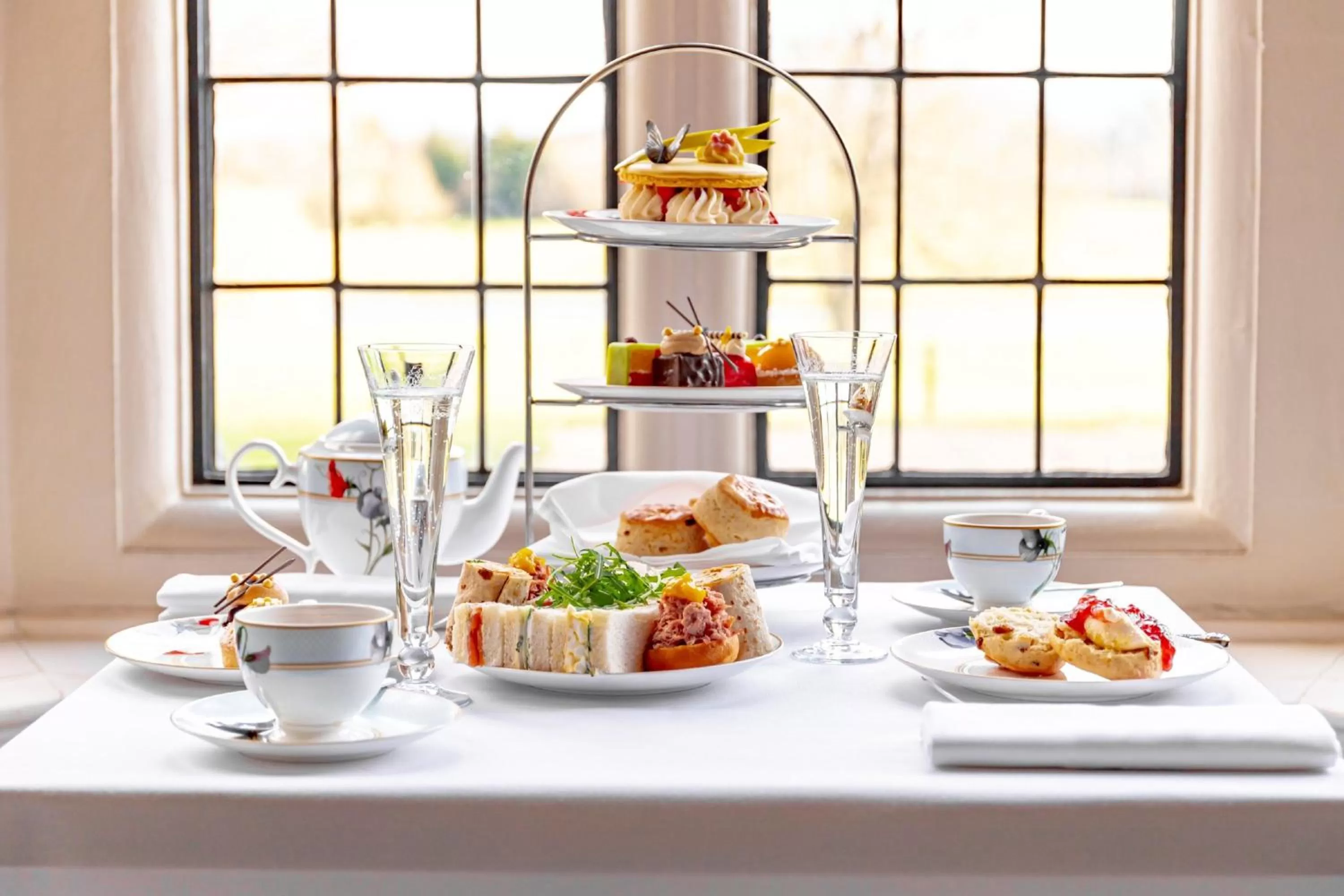 Restaurant/places to eat in Hanbury Manor Marriott Hotel & Country Club