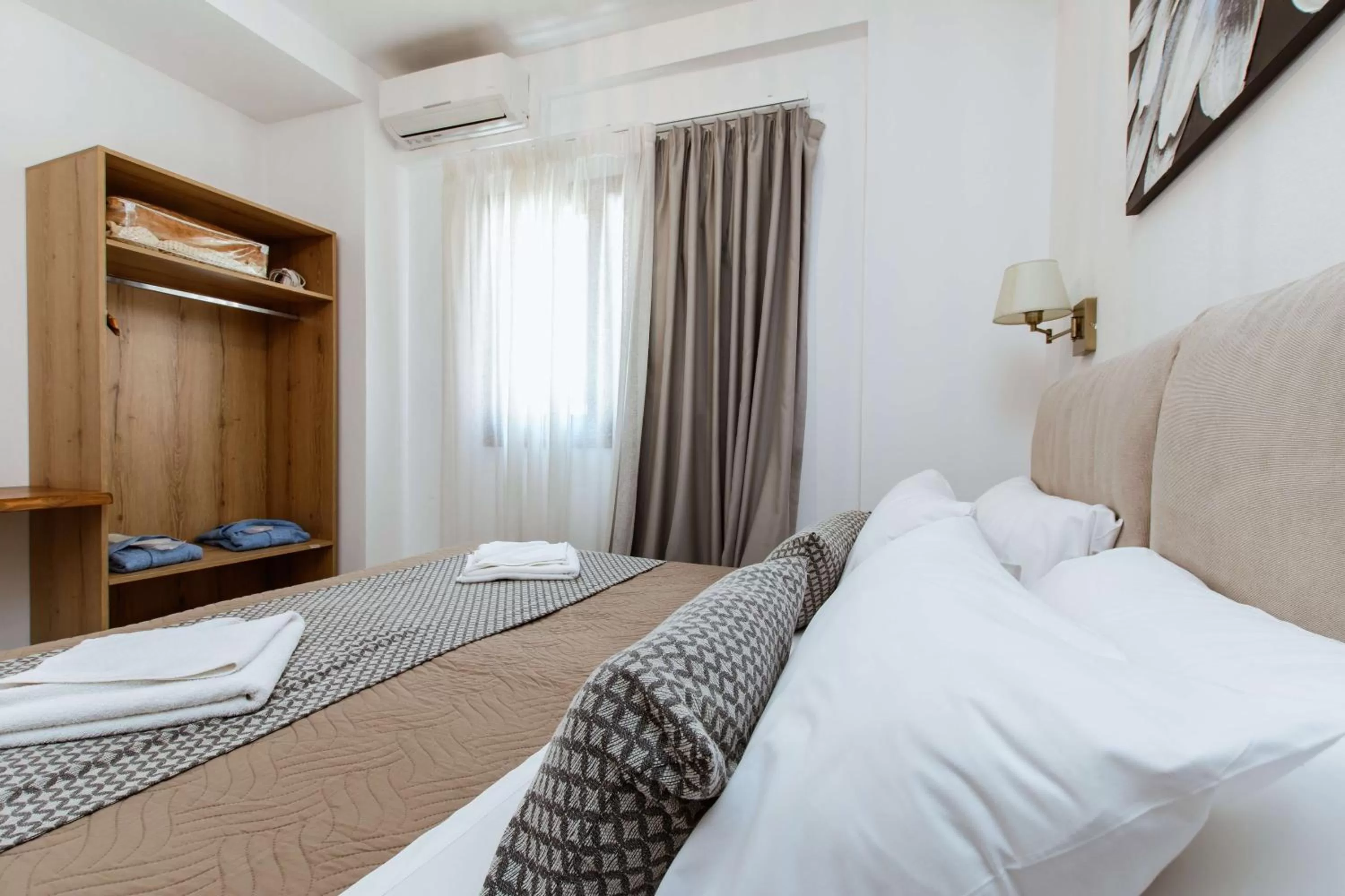 Bed in Deluxe Suites