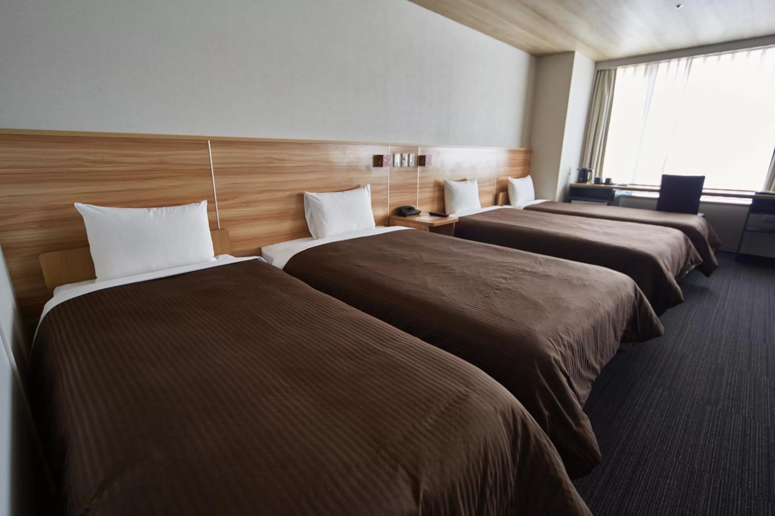 Photo of the whole room, Bed in Izumisano Center Hotel Kansai International Airport