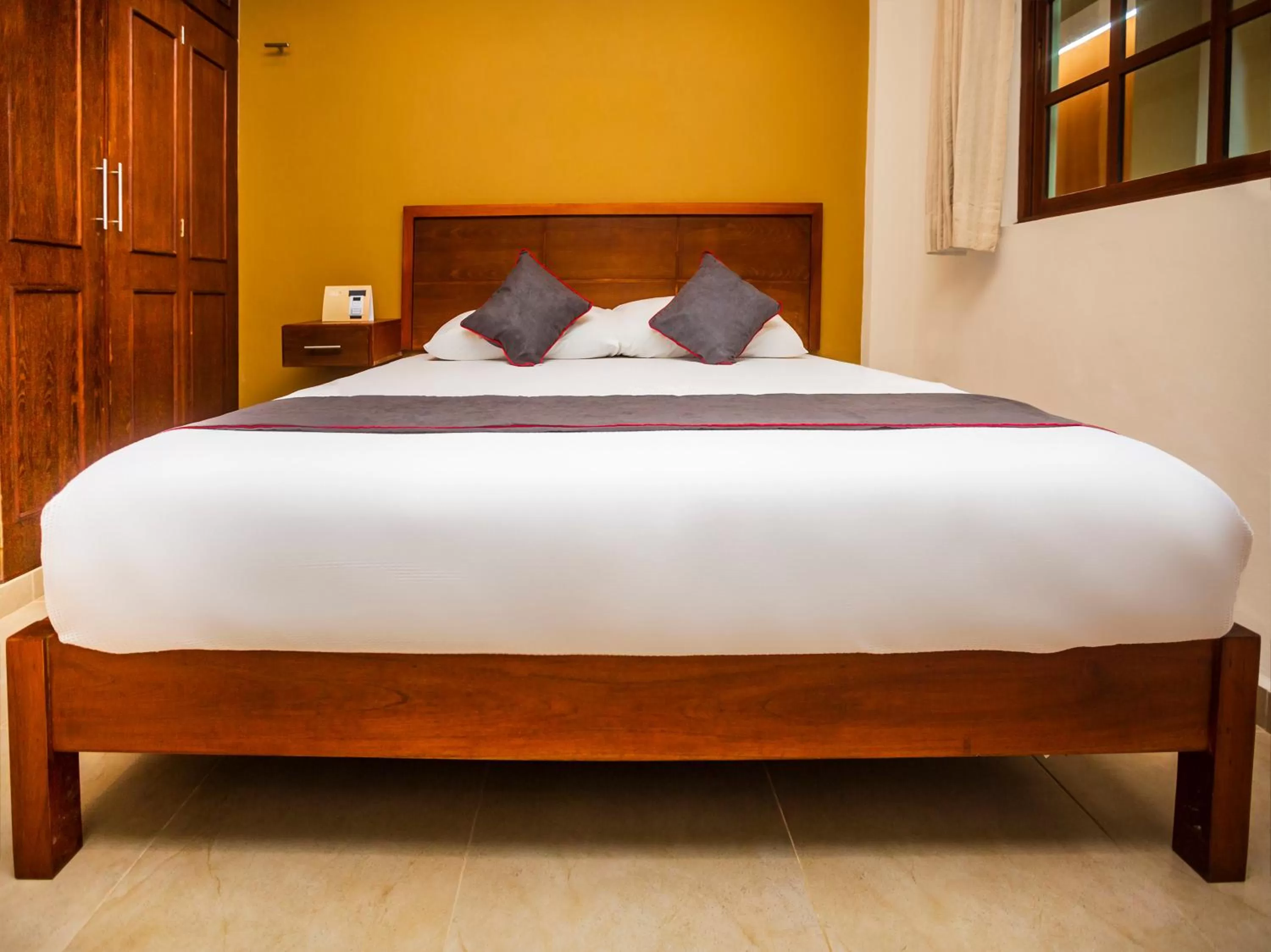 Bedroom, Bed in Hotel Beach Don Gonzalo