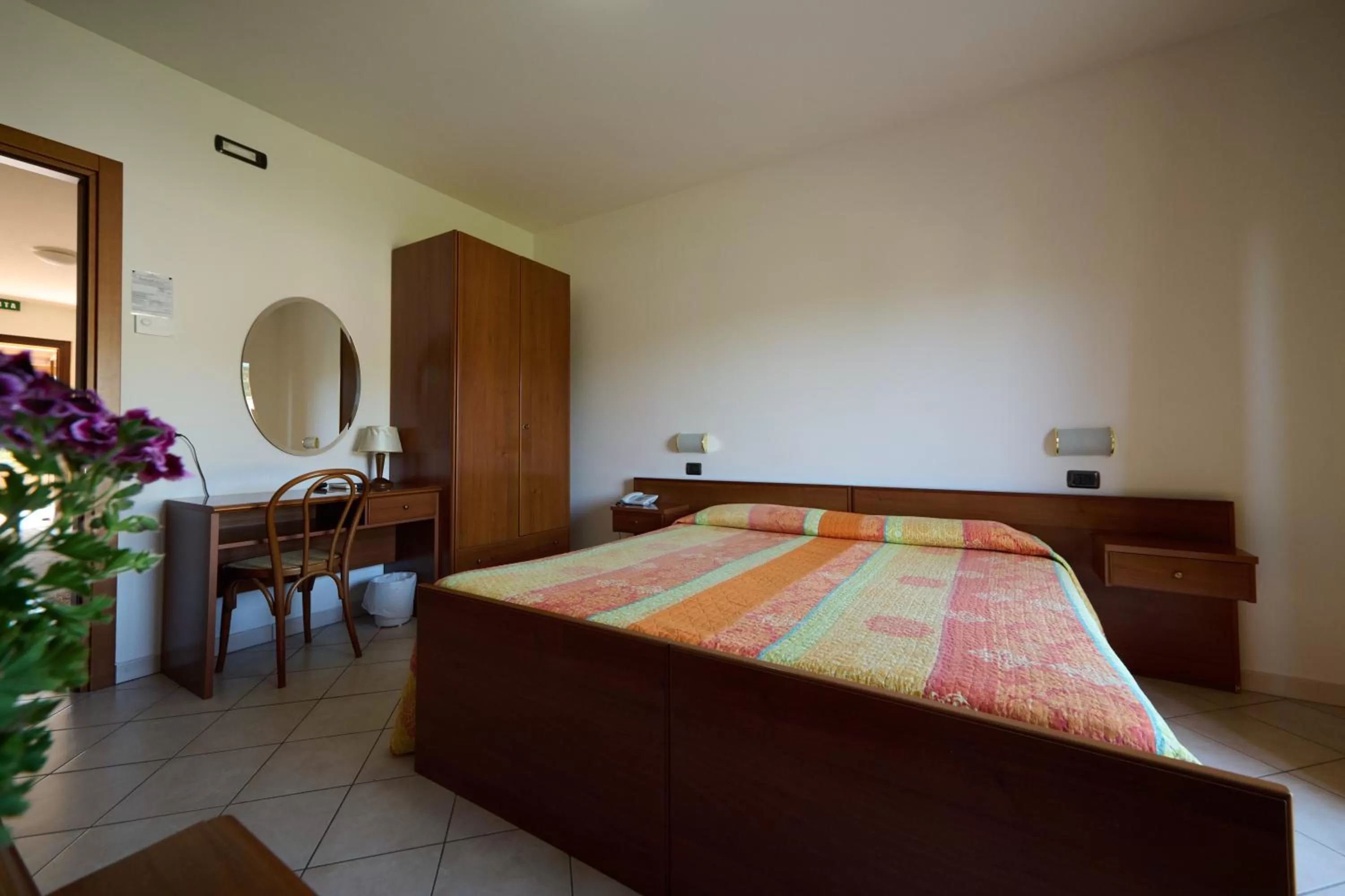Bed in Albergo Shine