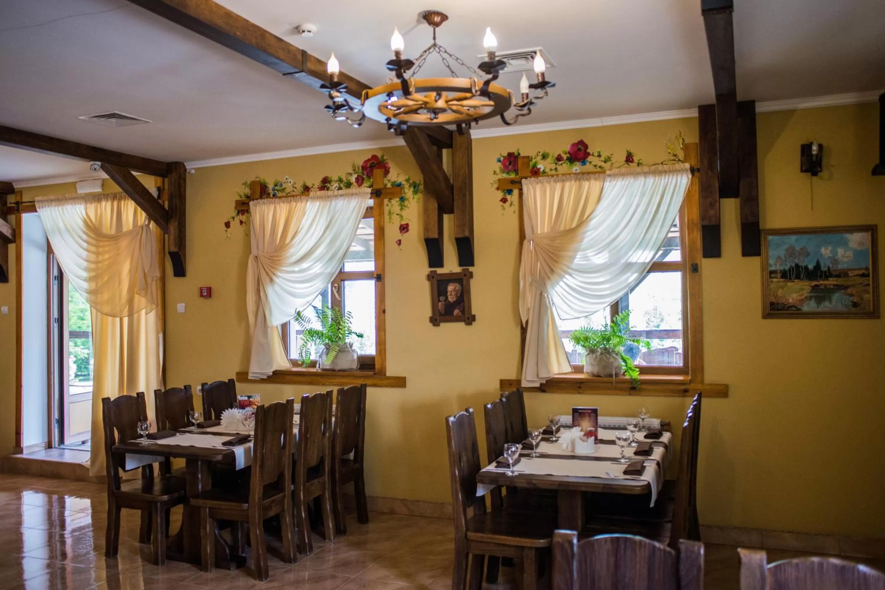 Restaurant/Places to Eat in Stara Vezha Hotel