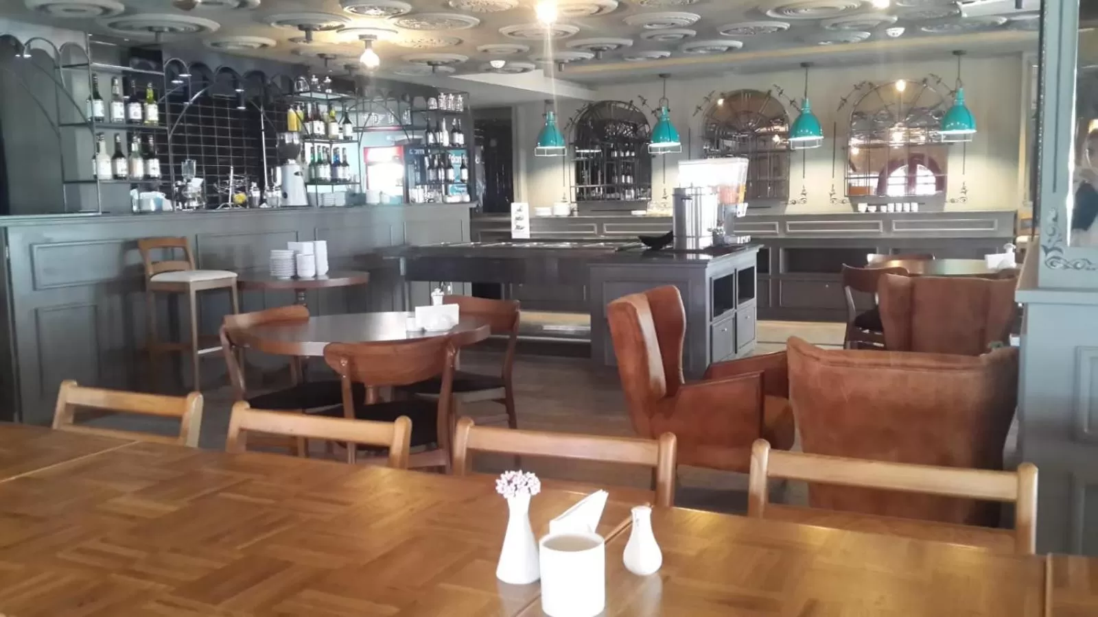 Restaurant/places to eat in Borapark Otel