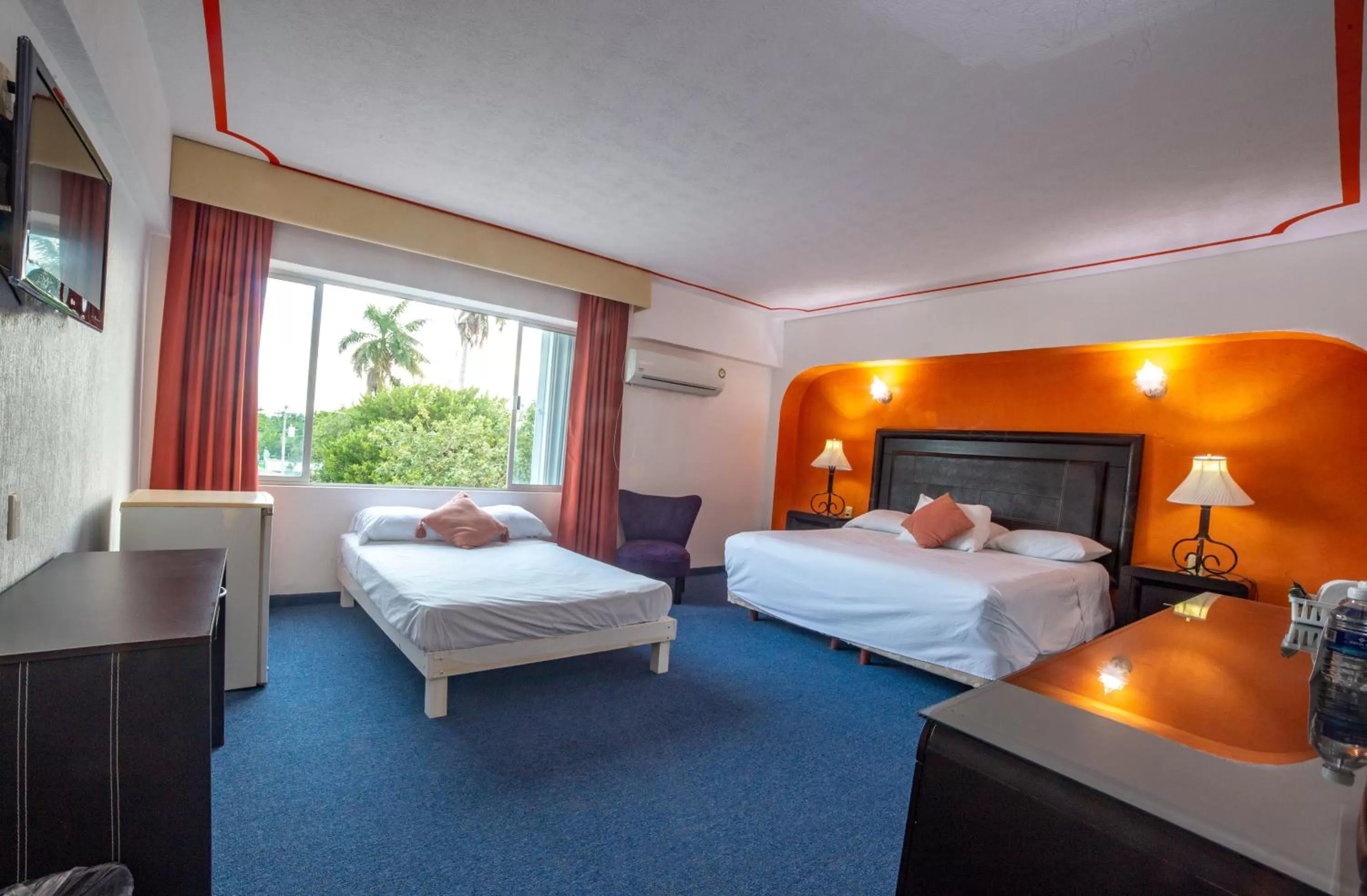 Superior King Room in Caribe Princess