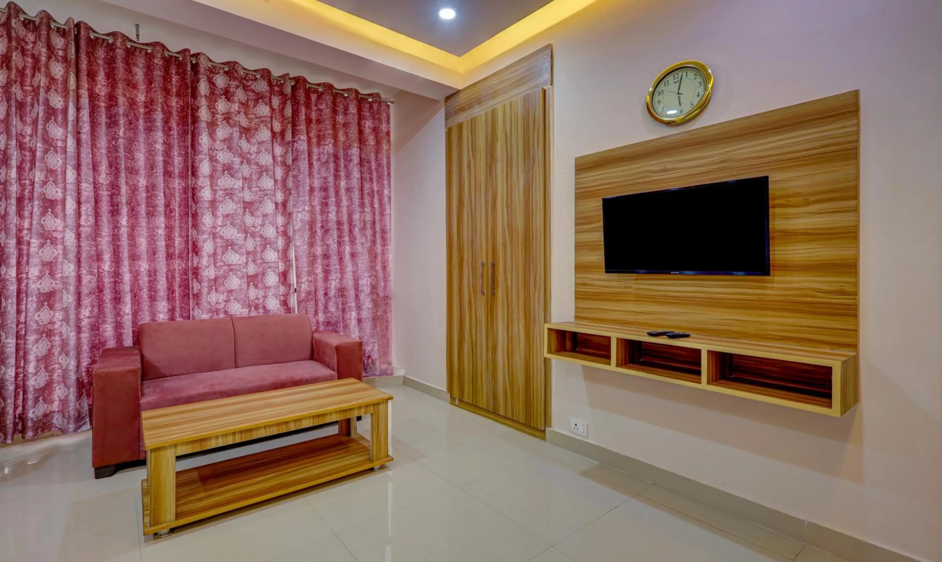 TV and multimedia in Treebo Primeone