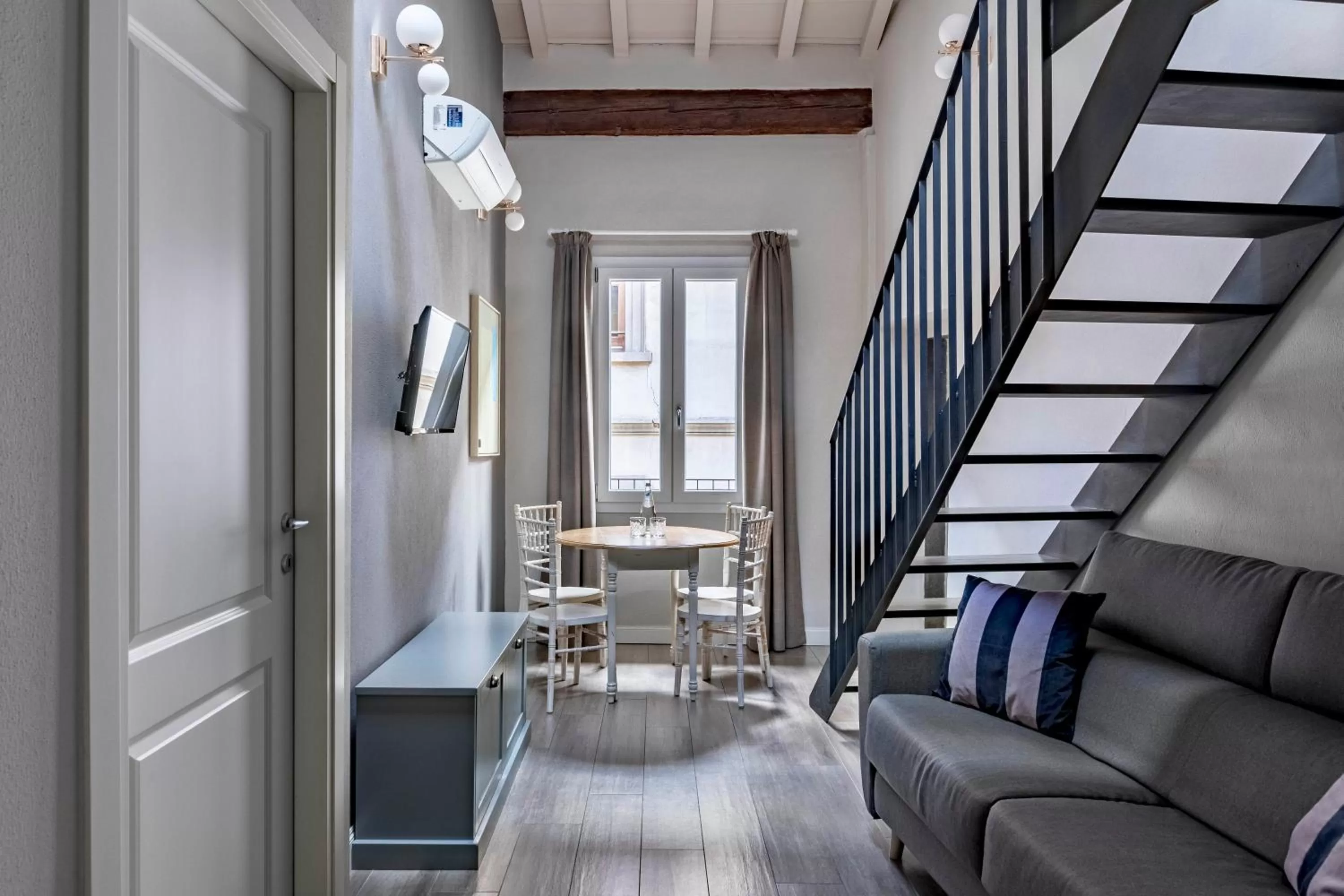 Living room in Numa Florence Fiore