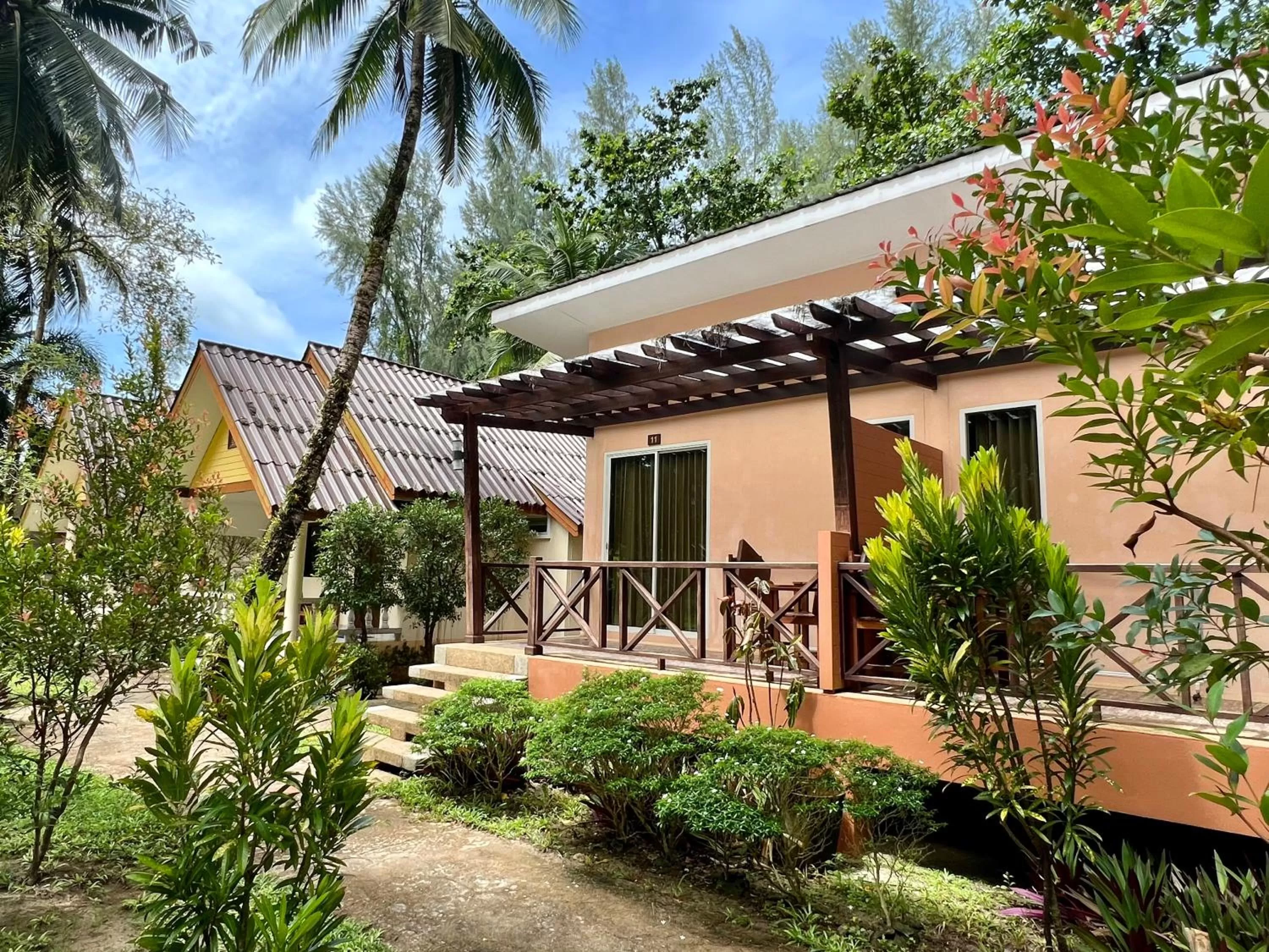 Property Building in Ao Thong beach Bungalows