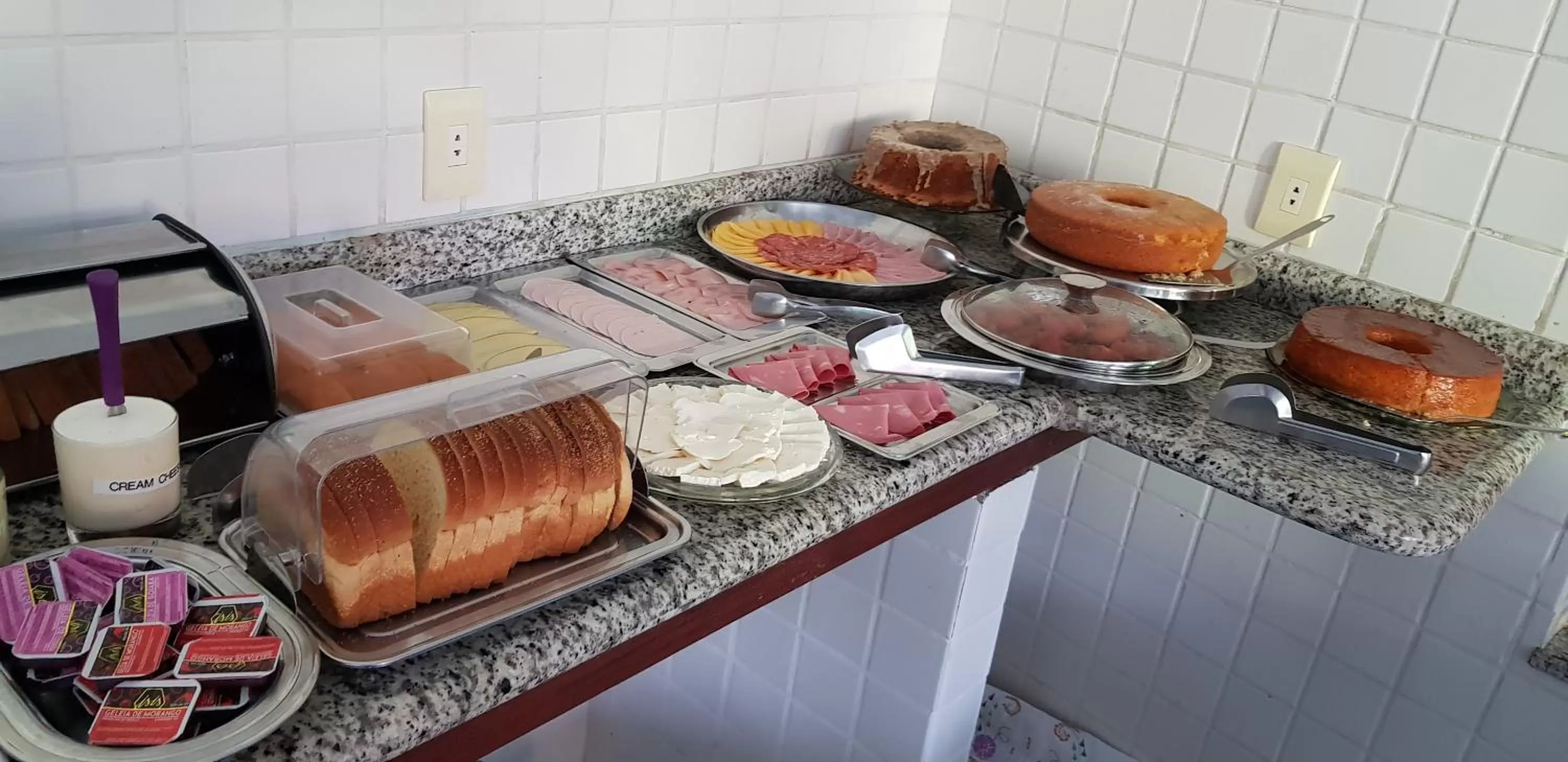 Breakfast in Pousada Flor de Paraty