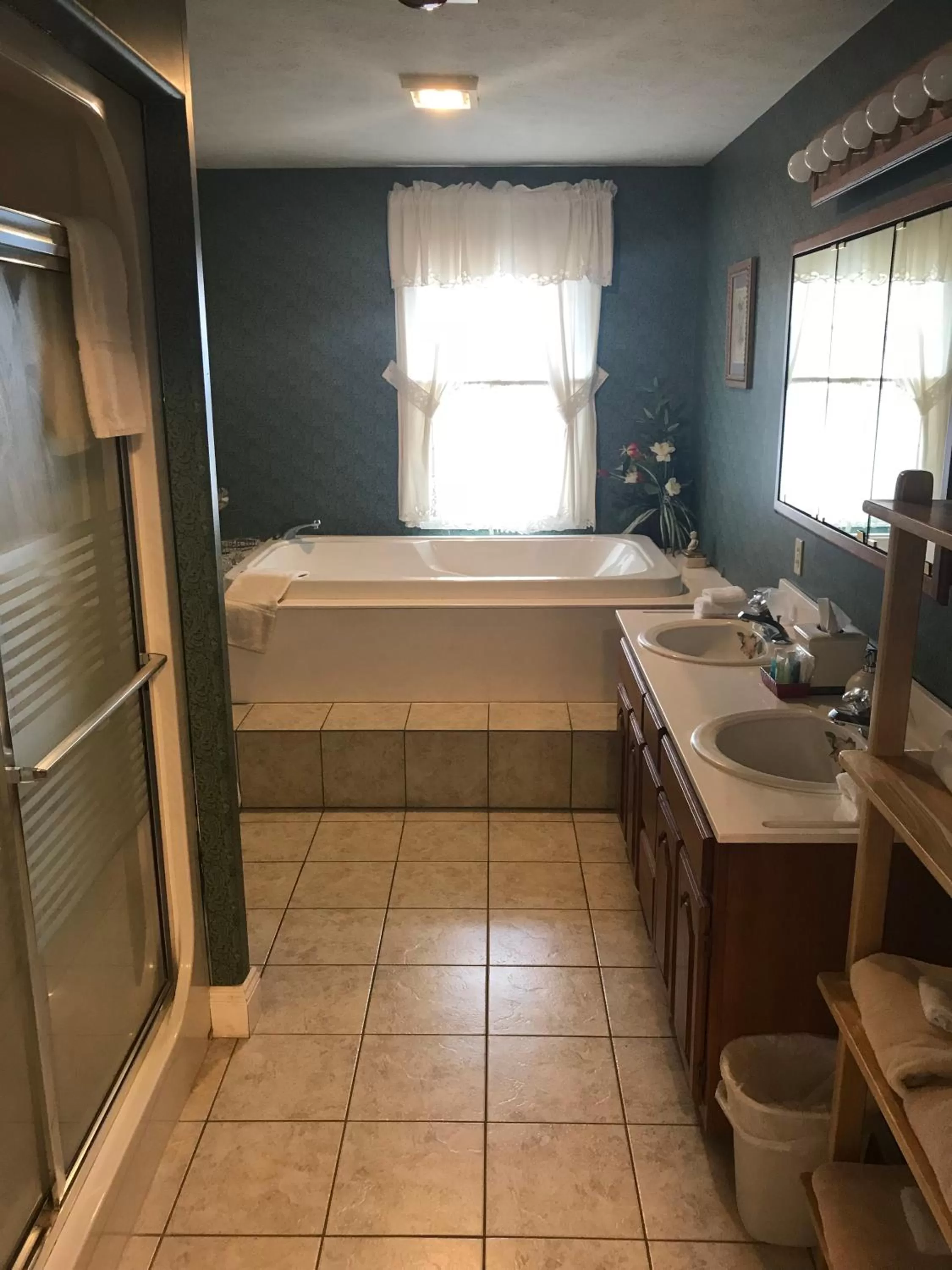 Bedroom in Longhouse Manor B&B