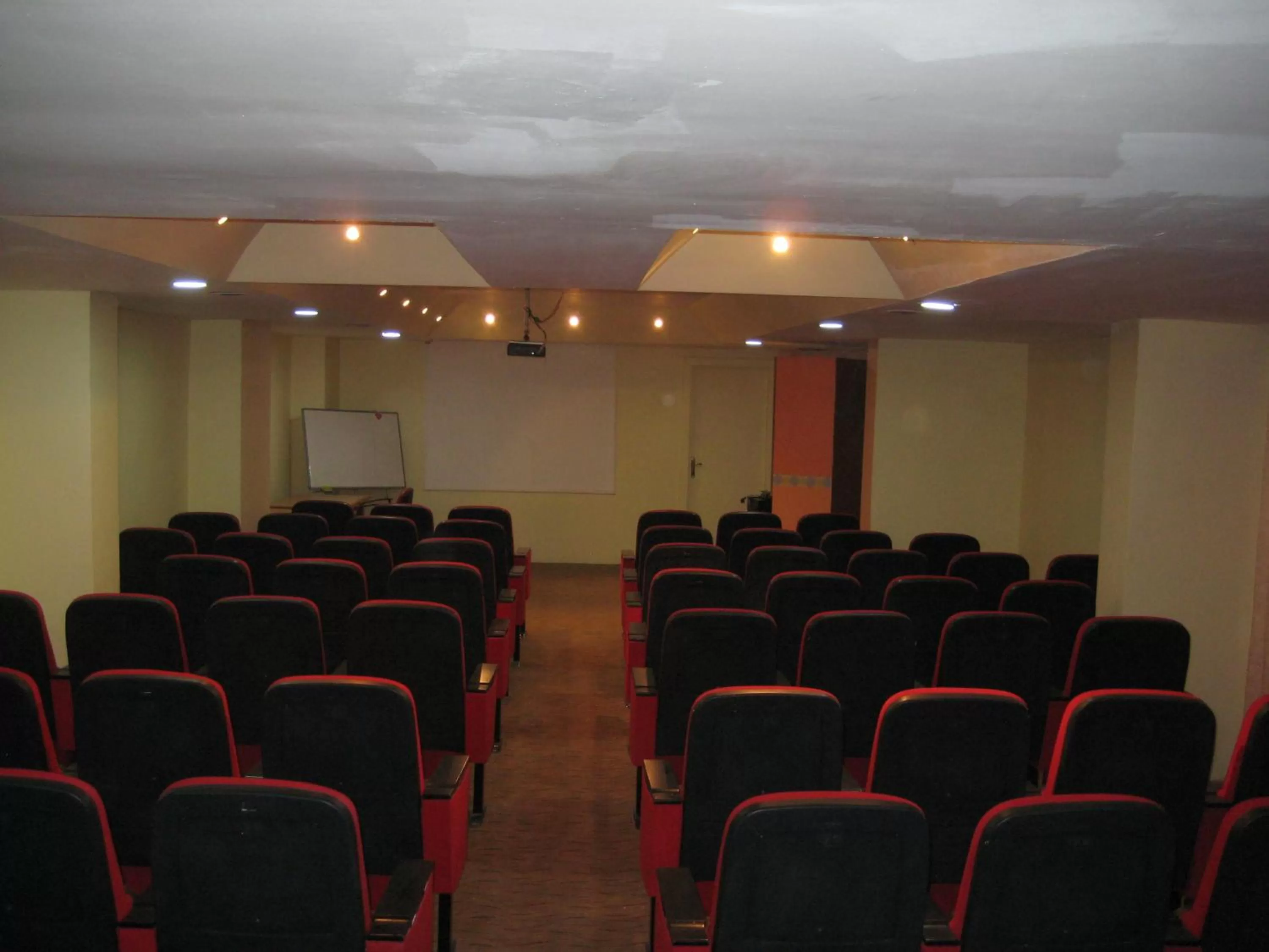Meeting/conference room, Business Area/Conference Room in Miroglu Hotel