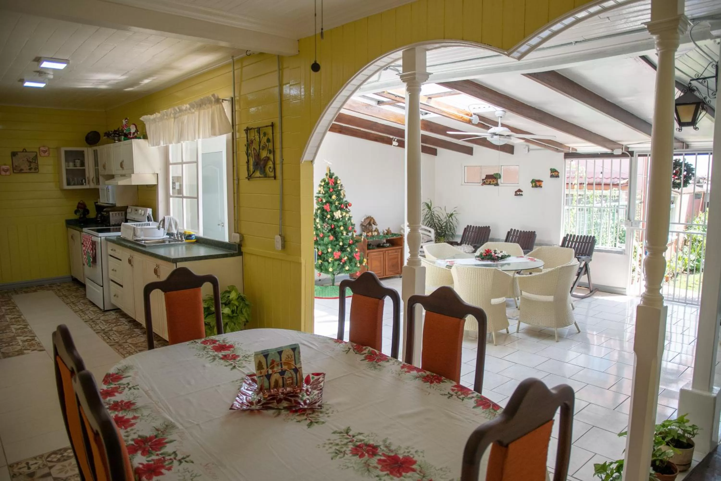 Restaurant/Places to Eat in Alice y Juancito Boutique Hotel