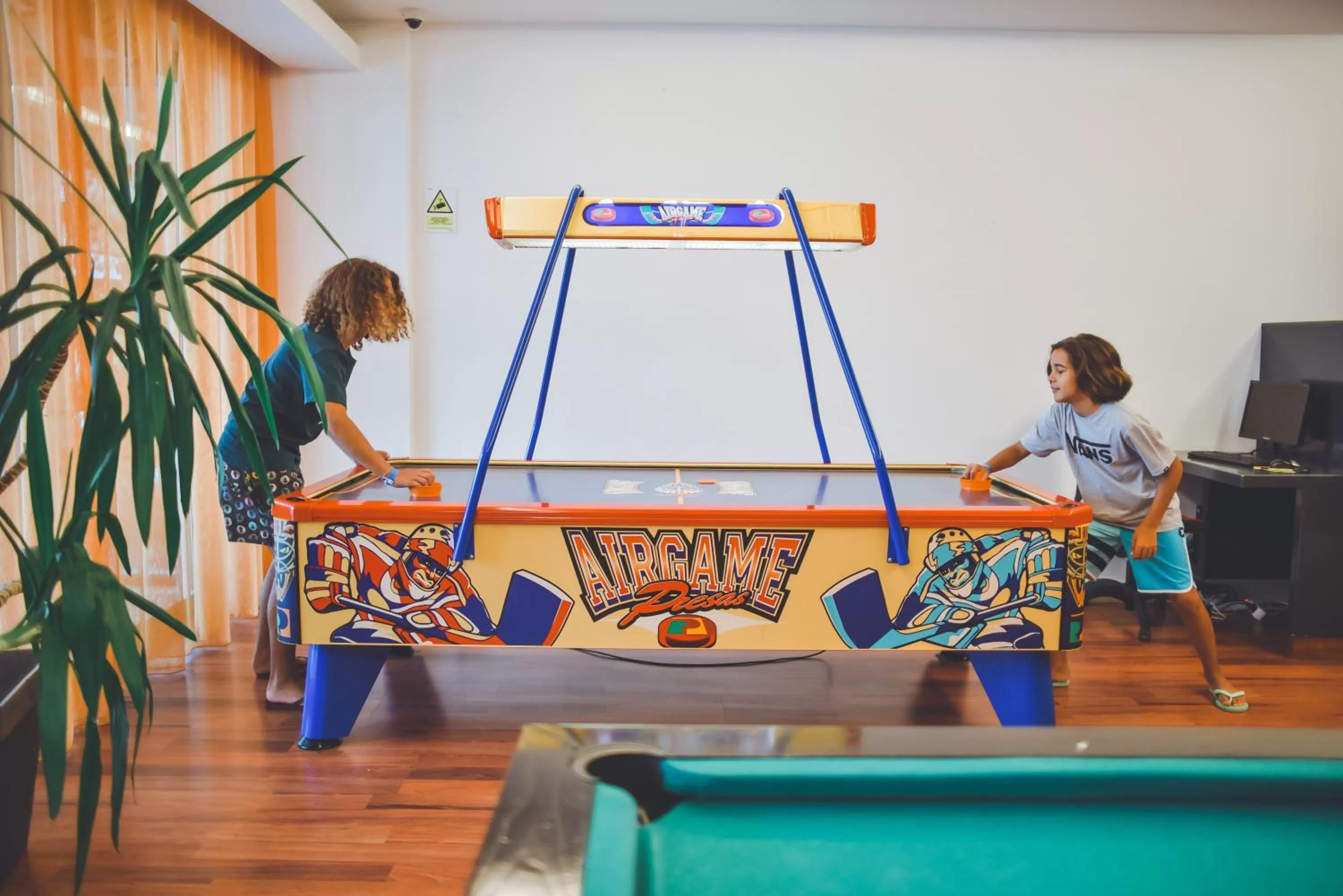 Game Room in Aquashow Park Hotel