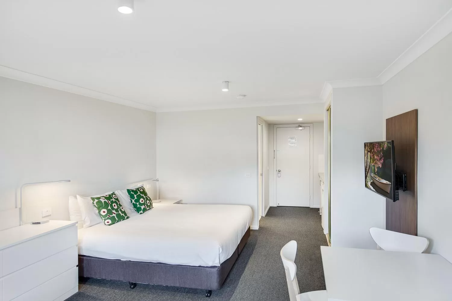 Bed in The Horatio Motel Mudgee