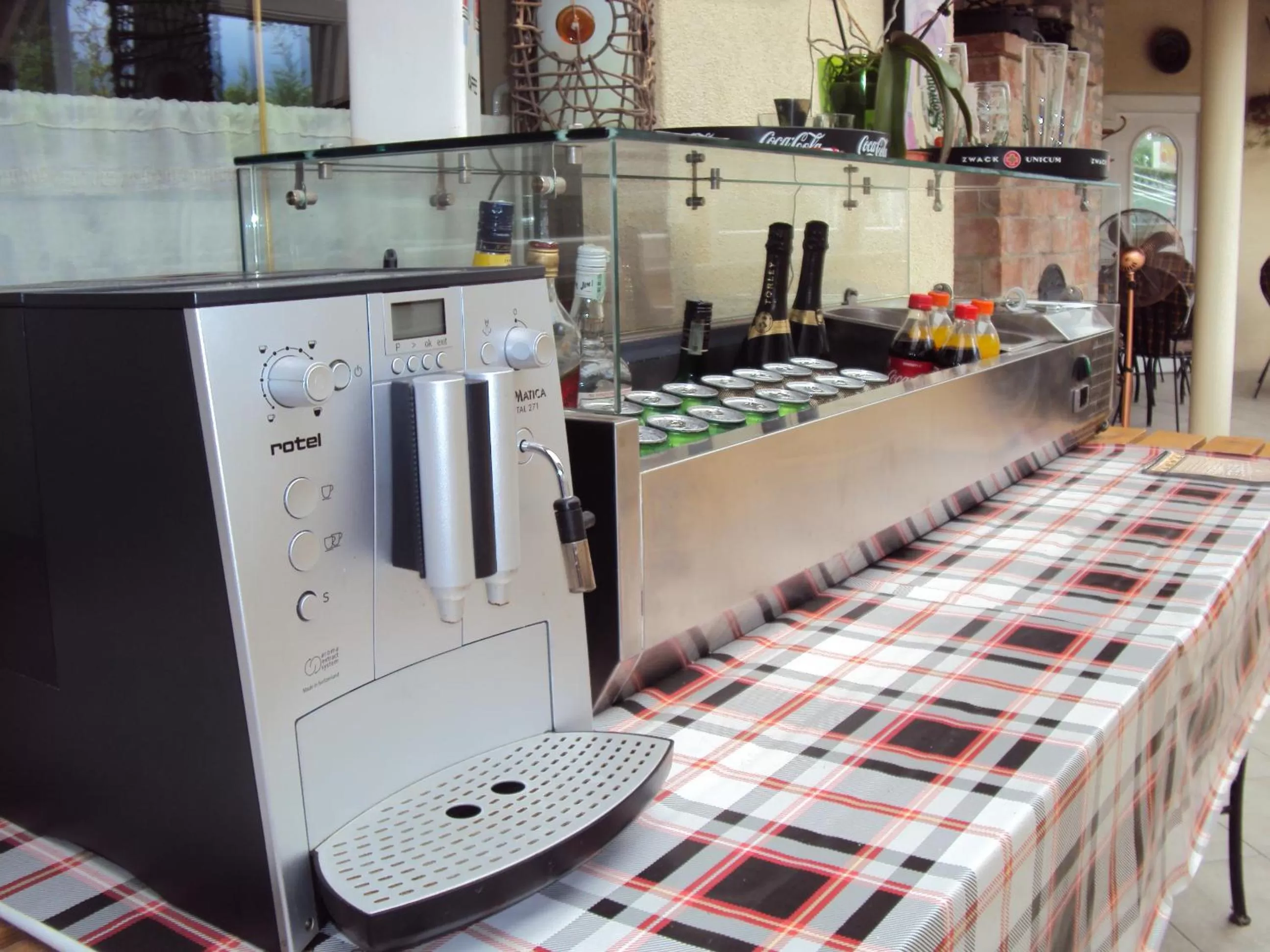 Kitchen/Kitchenette in Lila Akác Vendégház Esztergom