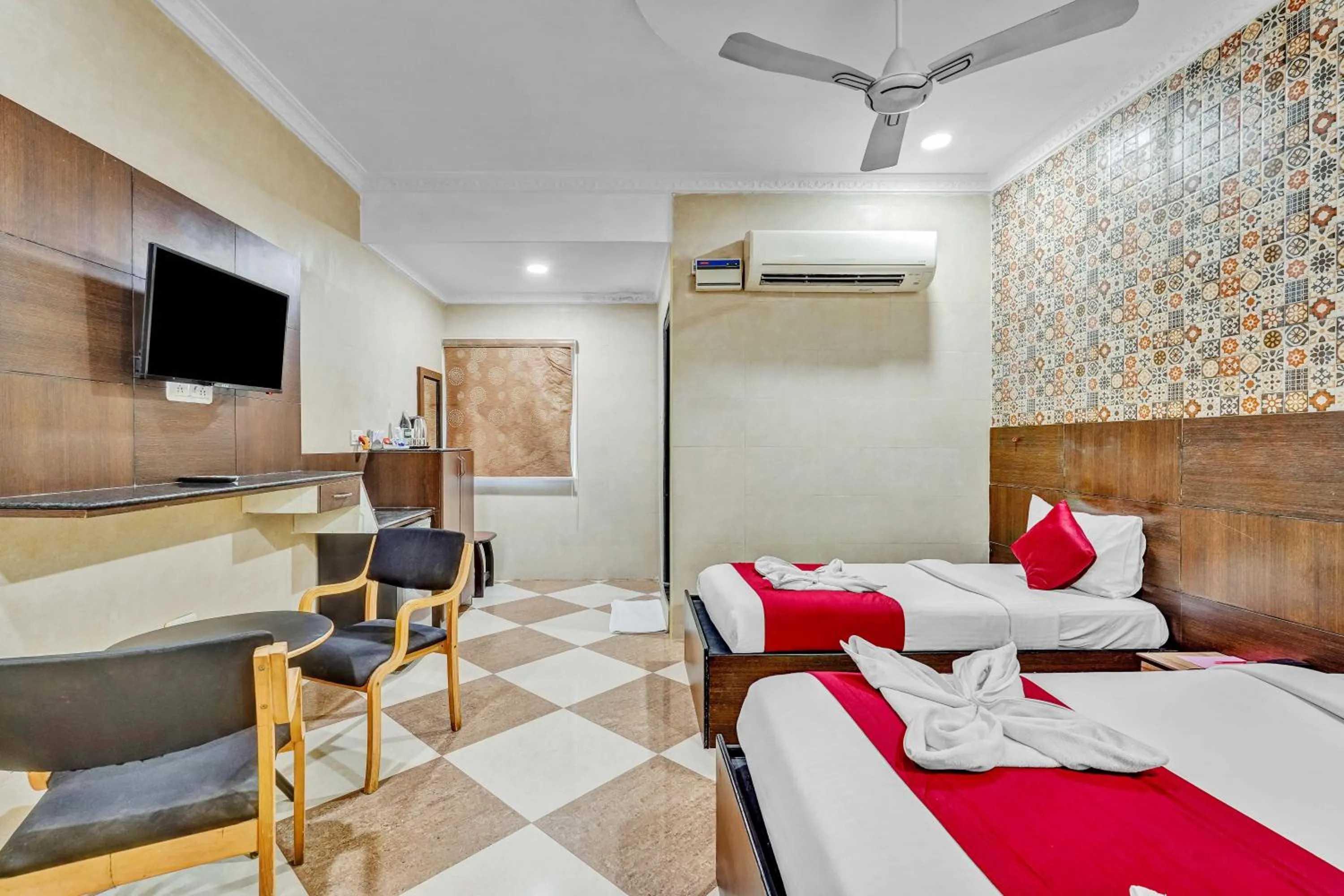 Property building, Bed in Season 4 Residences - Teynampet Near Apollo Hospital ,Balaji Dental, US Consulate