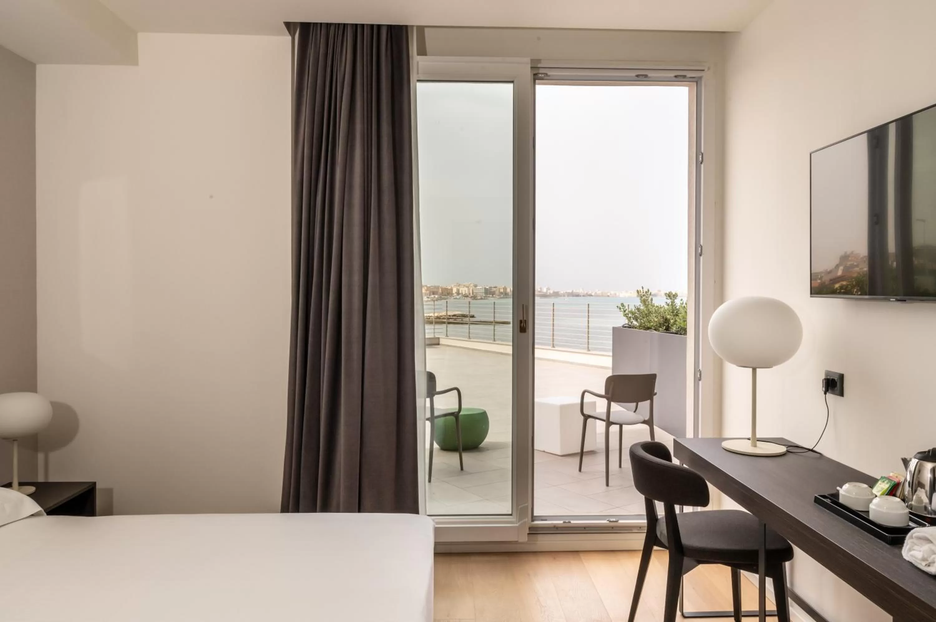 Photo of the whole room, Bed in Hotel Punta Tipa