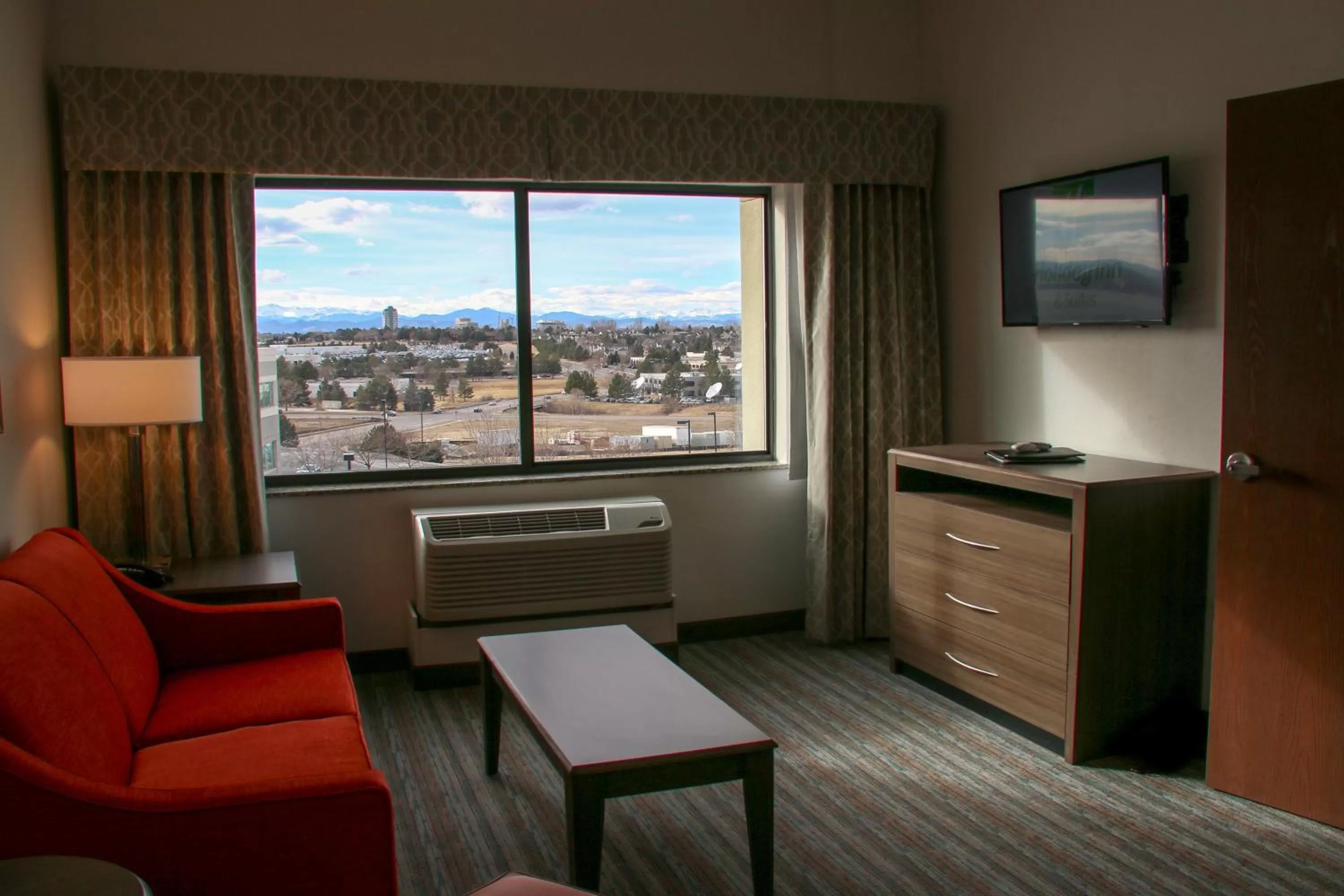 Photo of the whole room in Holiday Inn & Suites Denver Tech Center-Centennial by IHG