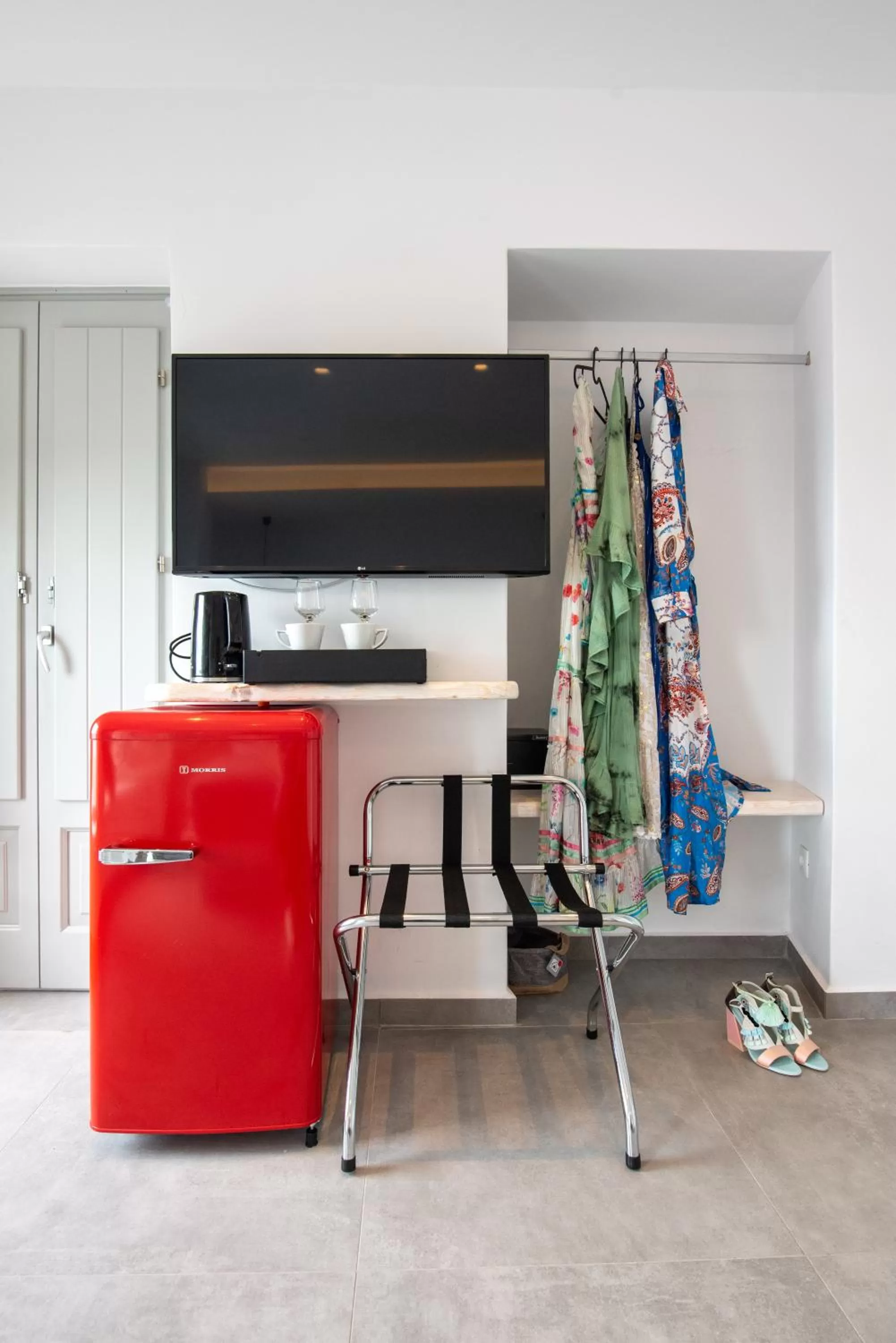 Caldera Cliff Illusion