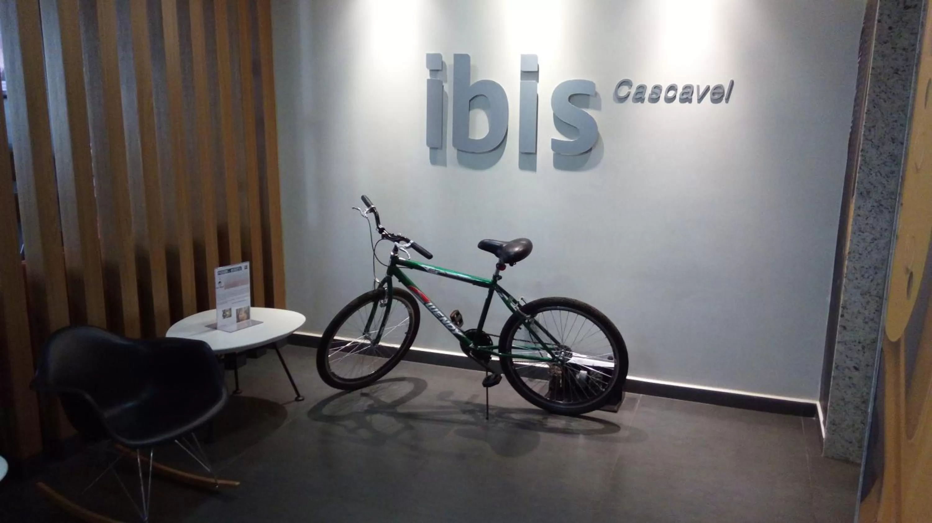 Decorative detail in ibis Cascavel