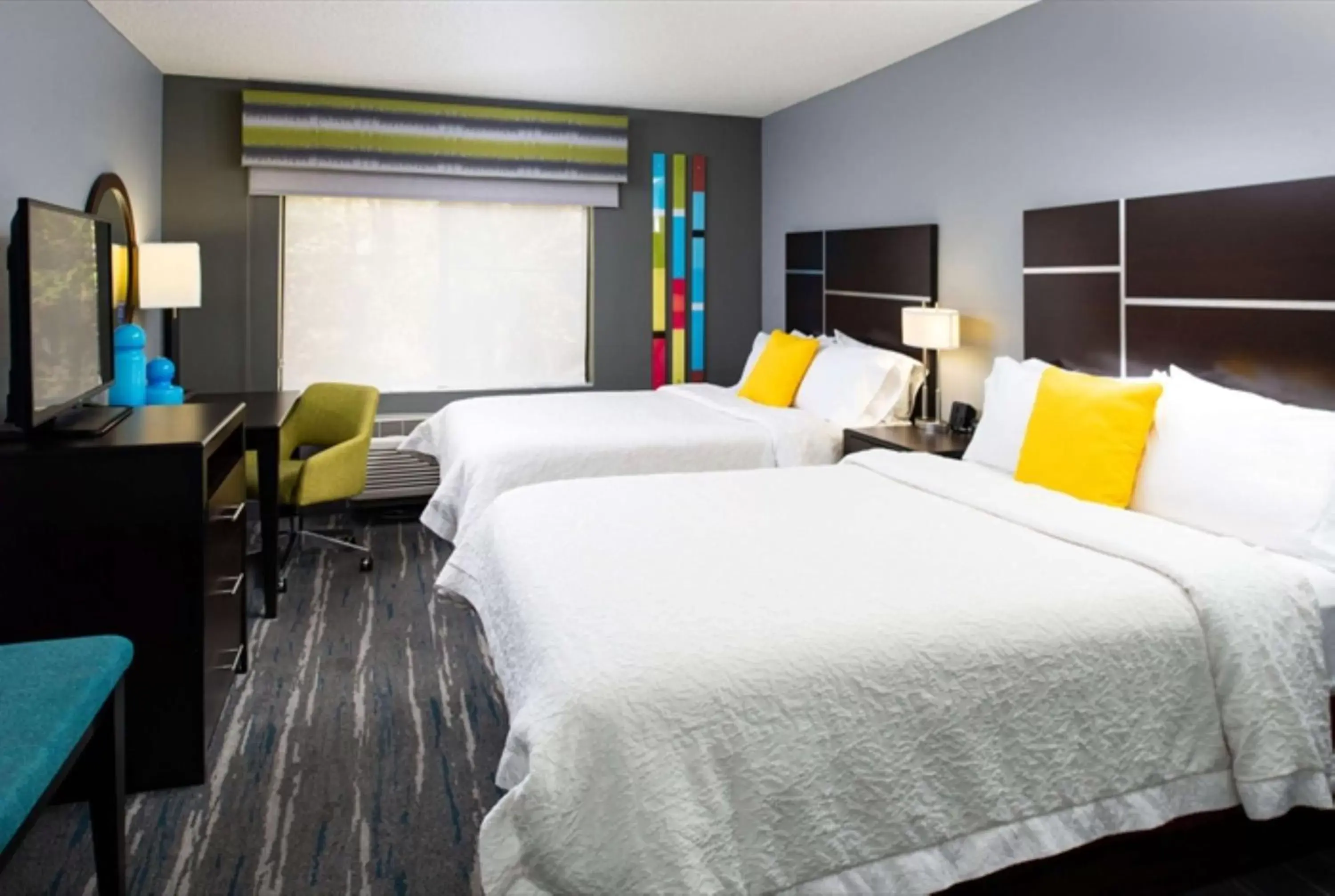 Room with Two Queen Beds - Non-Smoking in Hampton Inn Glenwood Springs Room with Two Queen Beds - Non-Smoking in Hampton Inn Glenwood Springs