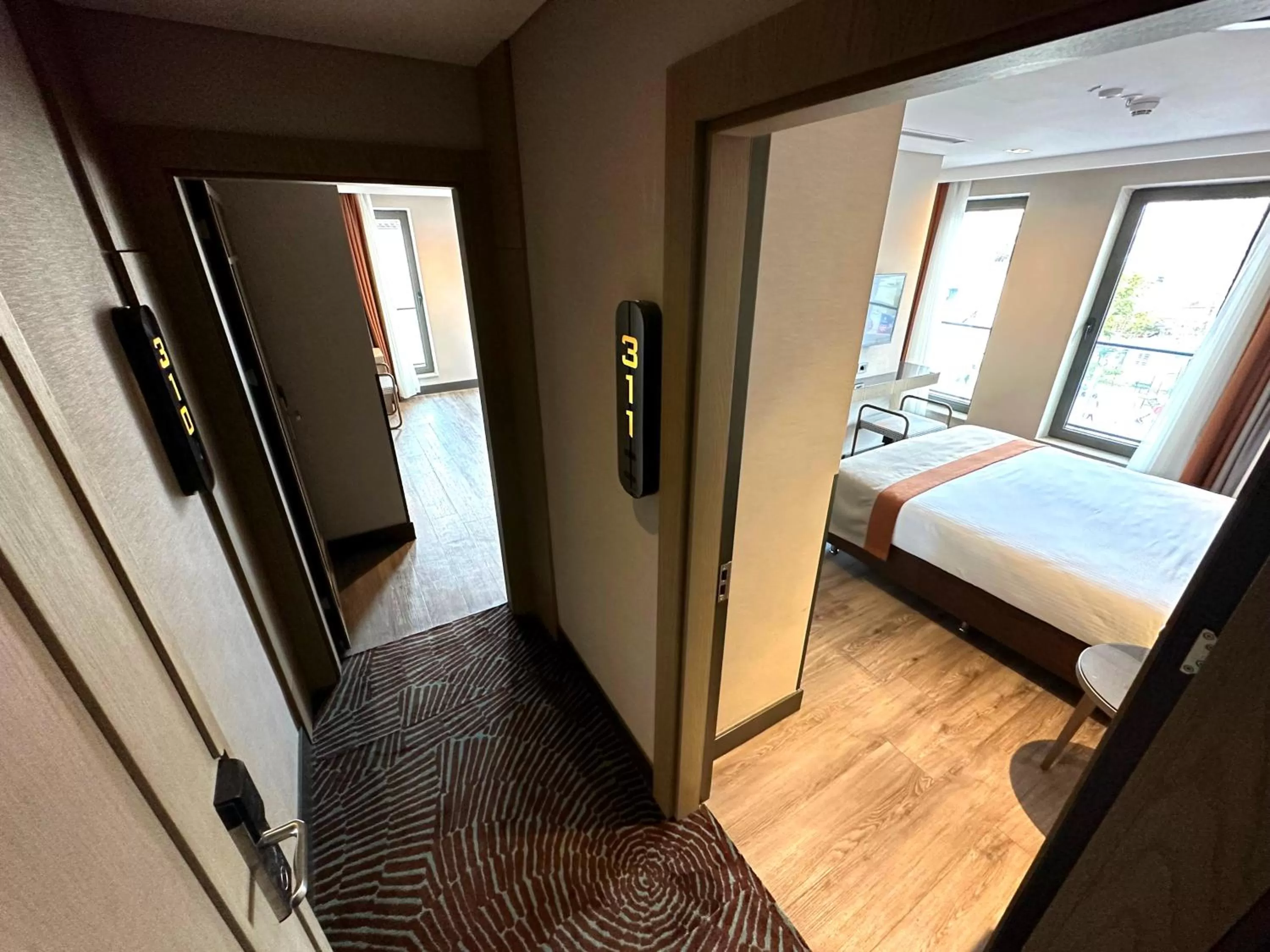 Facade/entrance, Bed in Edition Old City Hotel