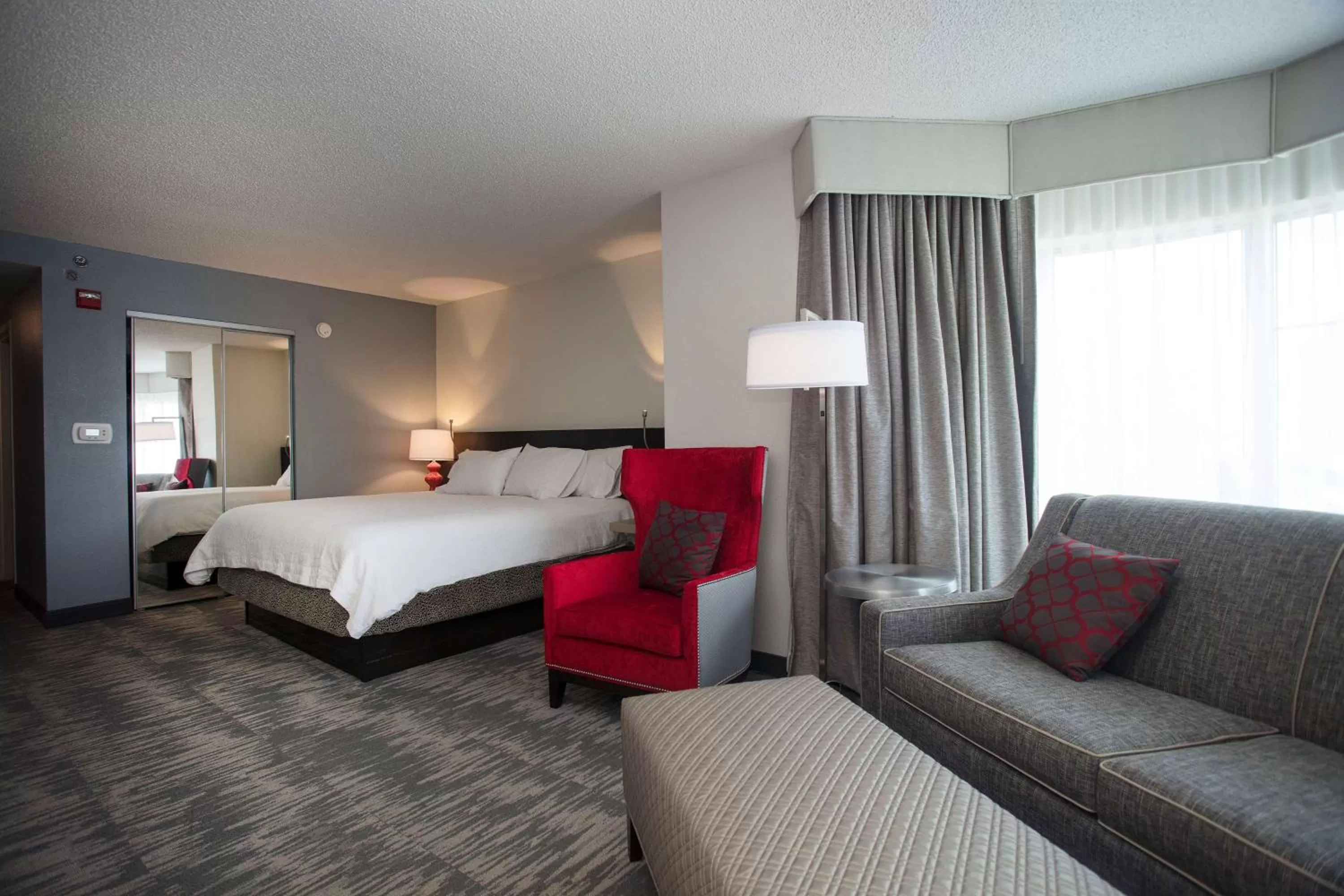 King Room - Corner Room in Hilton Garden Inn Athens Downtown