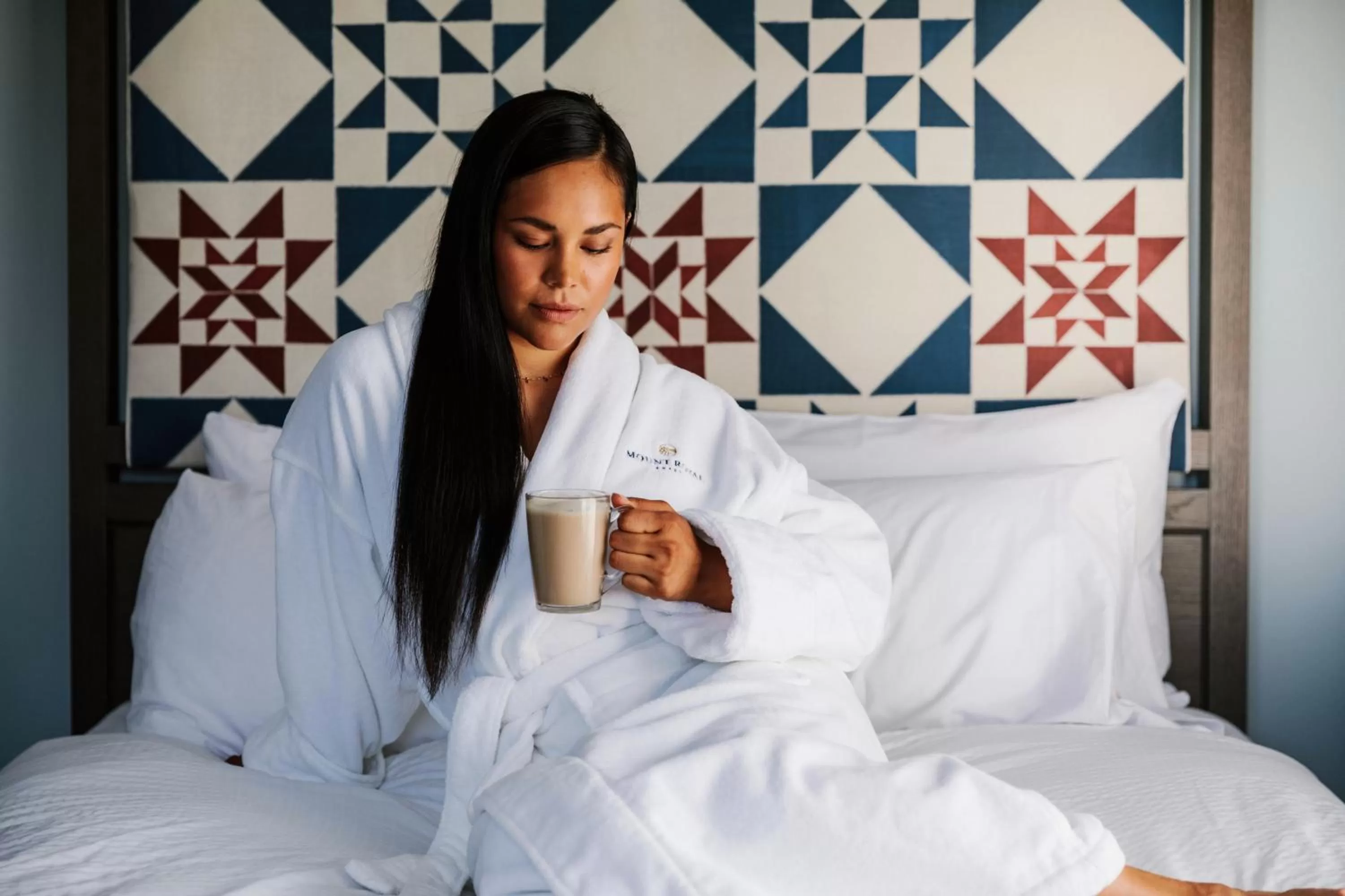 Bedroom, Bed in Mount Royal Hotel
