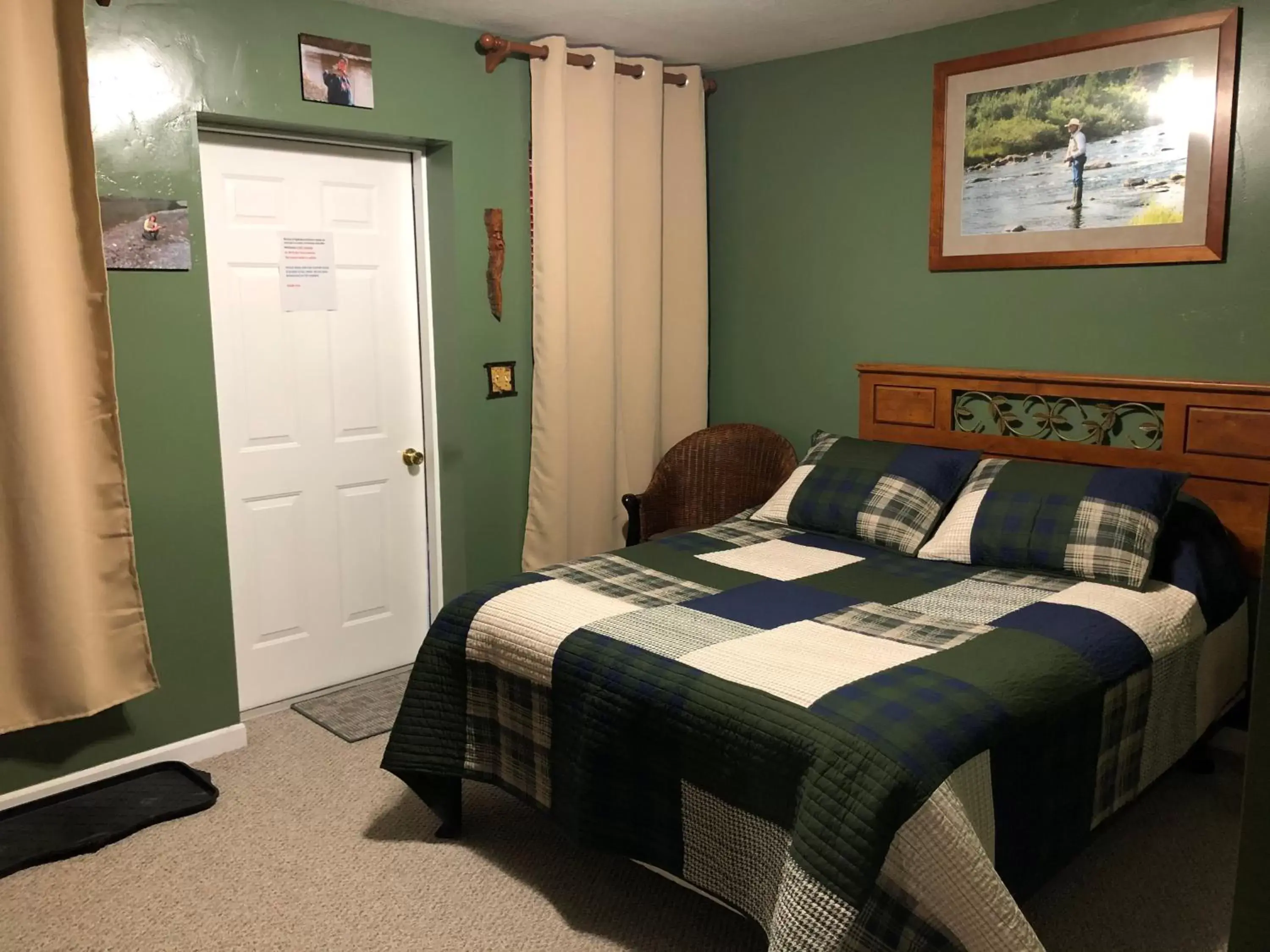 Queen Room in McKinley View B&B Queen Room in McKinley View B&B