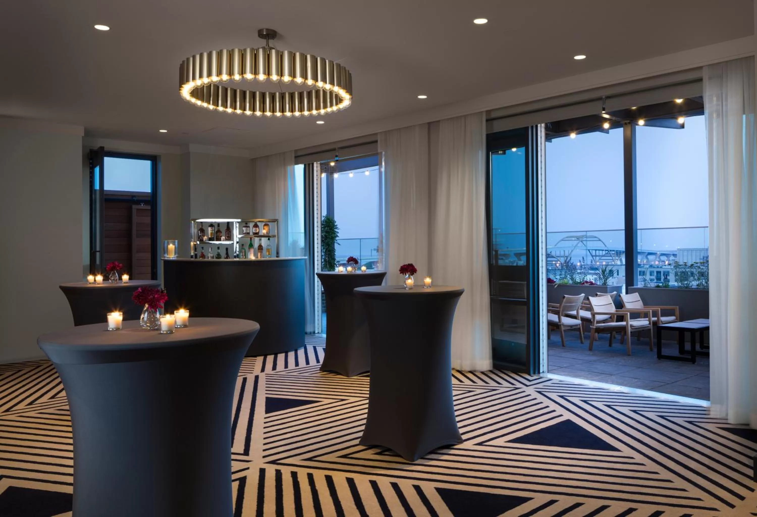 Meeting/conference room in Kimpton Journeyman Hotel by IHG