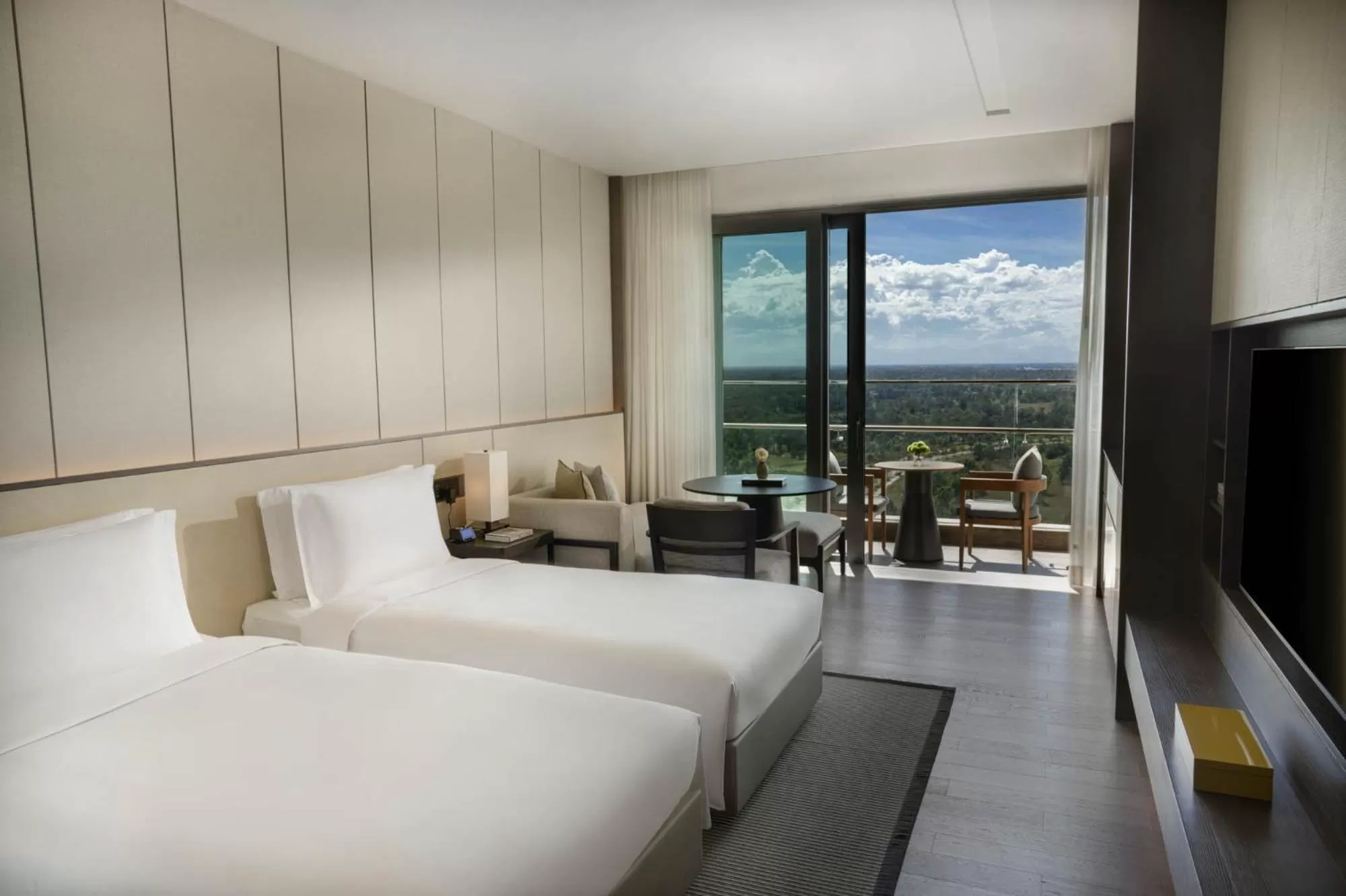 Bedroom, Bed in New World Hoiana Hotel