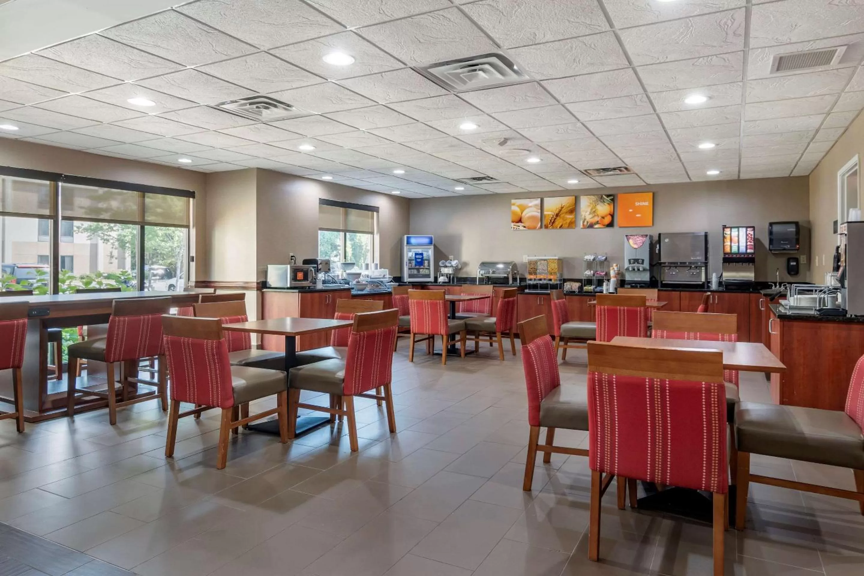 Restaurant/places to eat in Comfort Suites Woodstock - Atlanta North