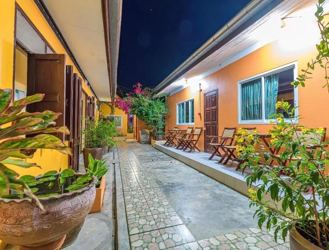 MANDARIN LODGE by victor