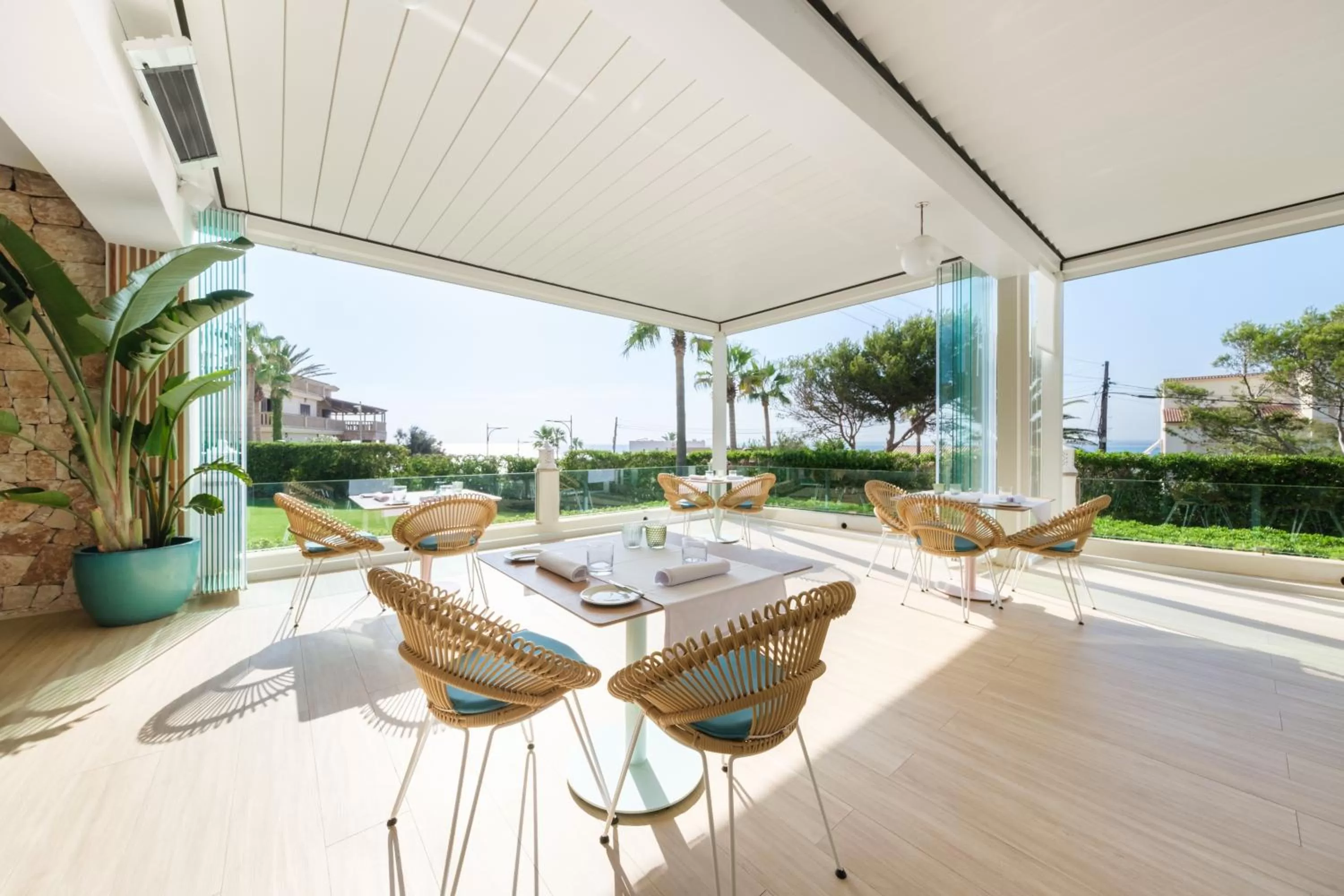 Restaurant/places to eat in Hotel Villa Chiquita - Adults Only - Over 12